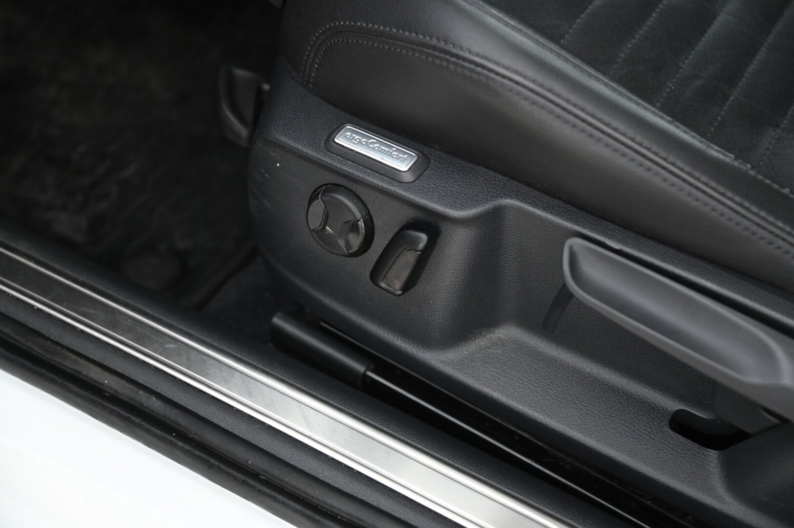 Volkswagen Passat 2017 Variant GTE Plug-In Hybrid 160 kW (218 hv) DSG-automaatti *Webasto / ACC / Peruutuskamera* - *Leimaa 28.10.2026 / Vetokoukku / PA-Lämmitin*