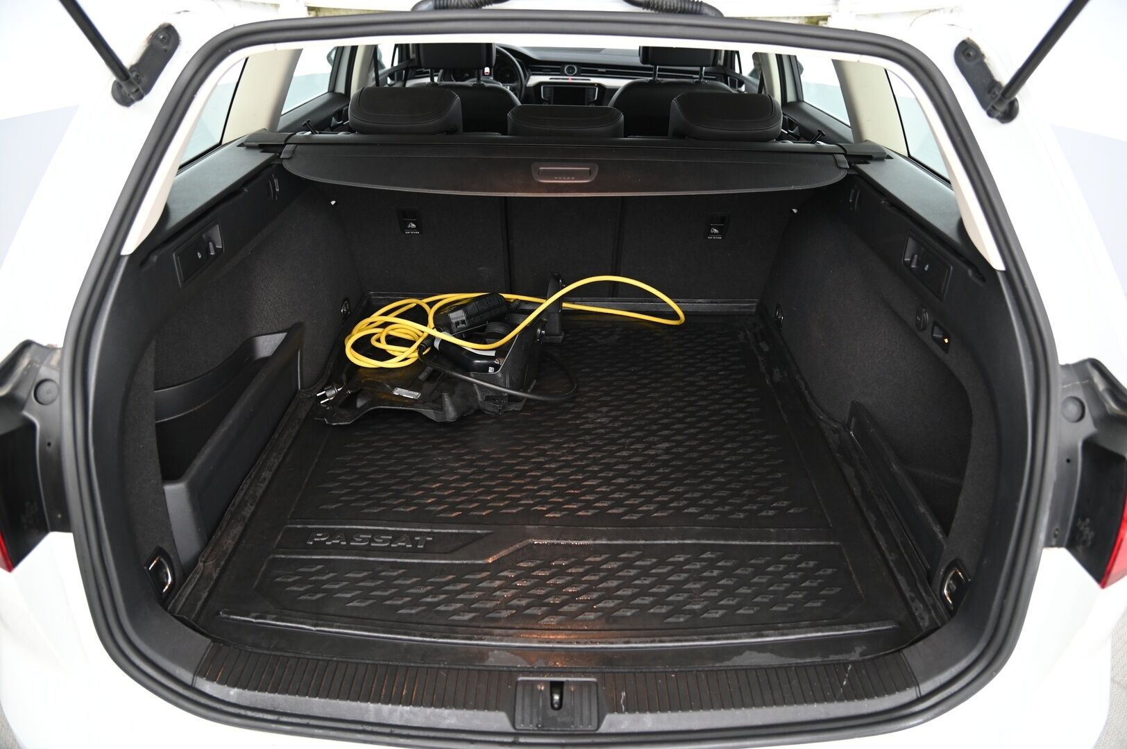 Volkswagen Passat 2017 Variant GTE Plug-In Hybrid 160 kW (218 hv) DSG-automaatti *Webasto / ACC / Peruutuskamera* - *Leimaa 28.10.2026 / Vetokoukku / PA-Lämmitin*