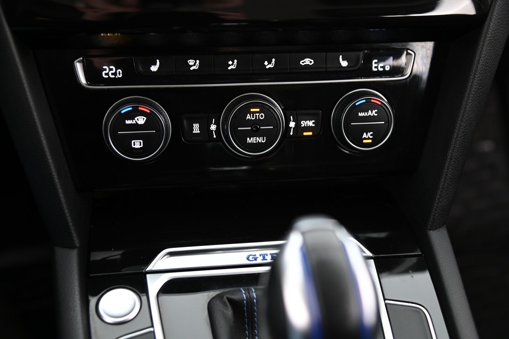 Volkswagen Passat 2017 Variant GTE Plug-In Hybrid 160 kW (218 hv) DSG-automaatti *Webasto / ACC / Peruutuskamera* - *Leimaa 28.10.2026 / Vetokoukku / PA-Lämmitin*