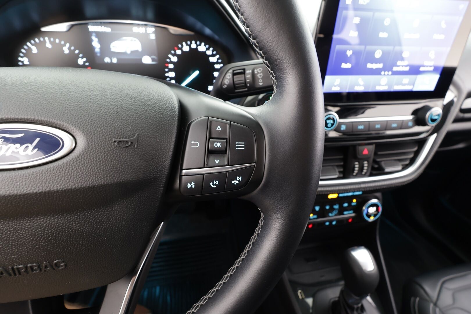 Ford Fiesta 2020 1,0 EcoBoost 125hv A7 Vignale 5-ovinen - | ACC | B&O | Nahkasisusta | LED | BLIS | Keyless | P.kamera | Kaistavahti | CTA | Apple & Android | Lohko+sisälämmitin | Merkkihuollot |