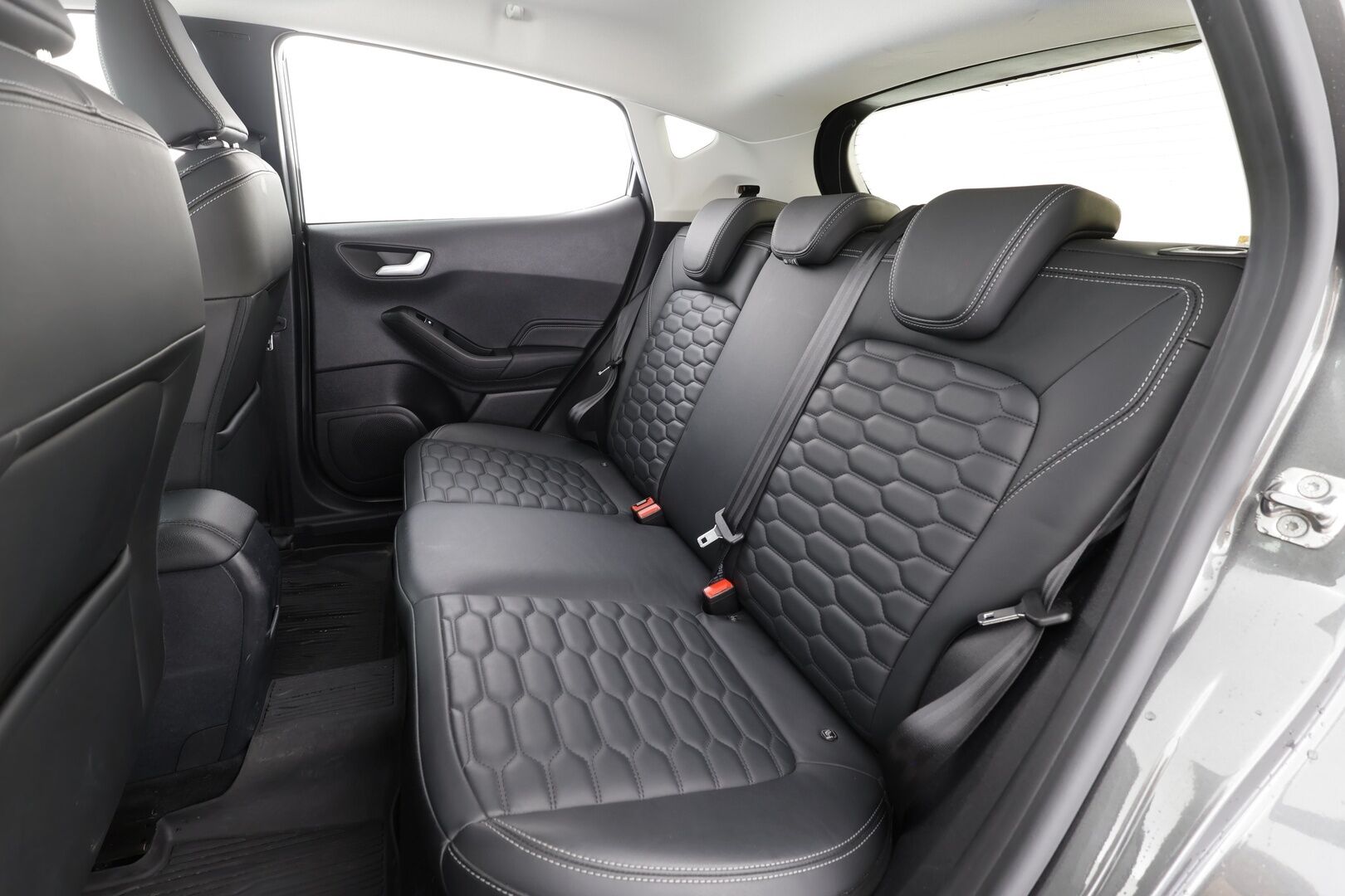 Ford Fiesta 2020 1,0 EcoBoost 125hv A7 Vignale 5-ovinen - | ACC | B&O | Nahkasisusta | LED | BLIS | Keyless | P.kamera | Kaistavahti | CTA | Apple & Android | Lohko+sisälämmitin | Merkkihuollot |