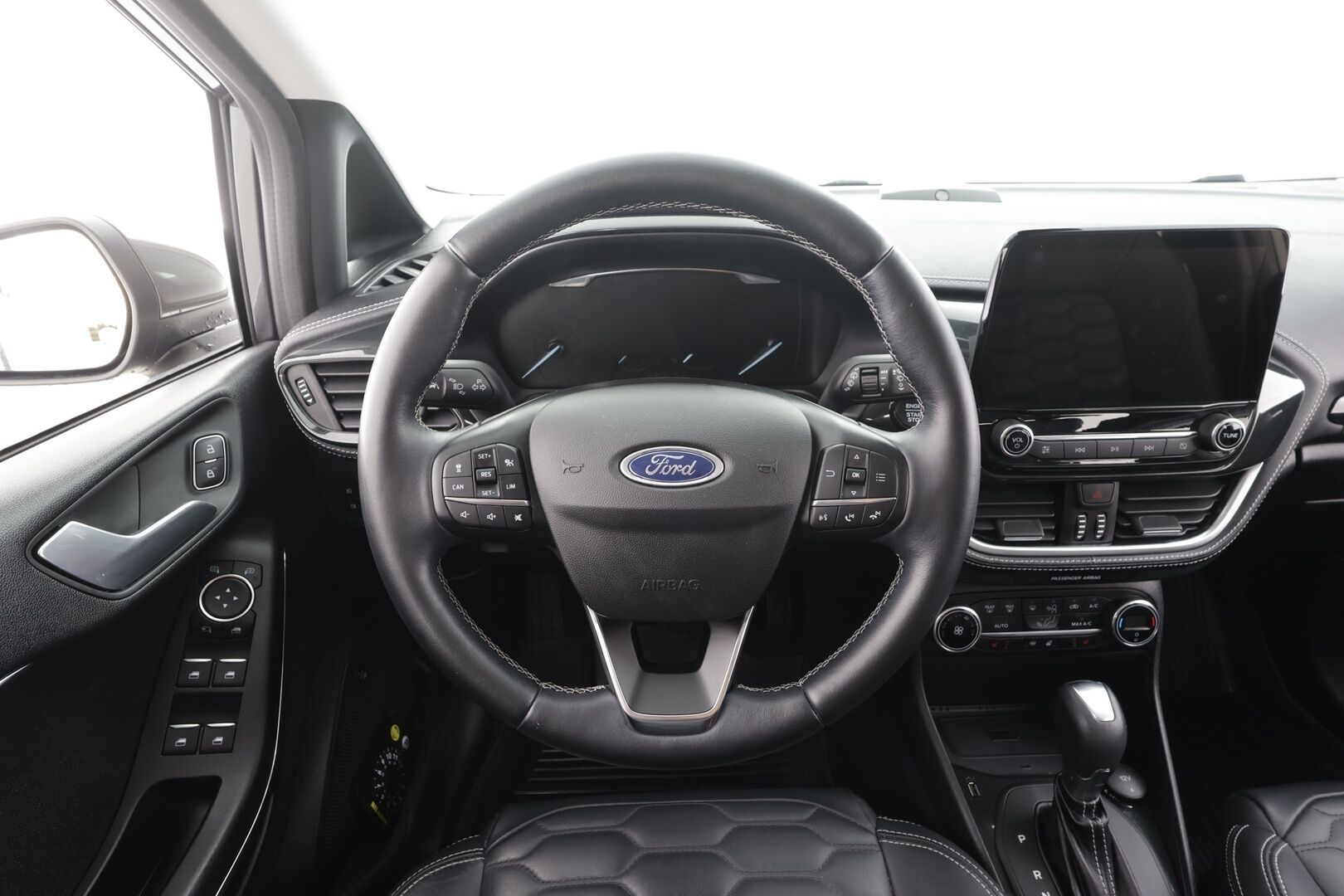 Ford Fiesta 2020 1,0 EcoBoost 125hv A7 Vignale 5-ovinen - | ACC | B&O | Nahkasisusta | LED | BLIS | Keyless | P.kamera | Kaistavahti | CTA | Apple & Android | Lohko+sisälämmitin | Merkkihuollot |