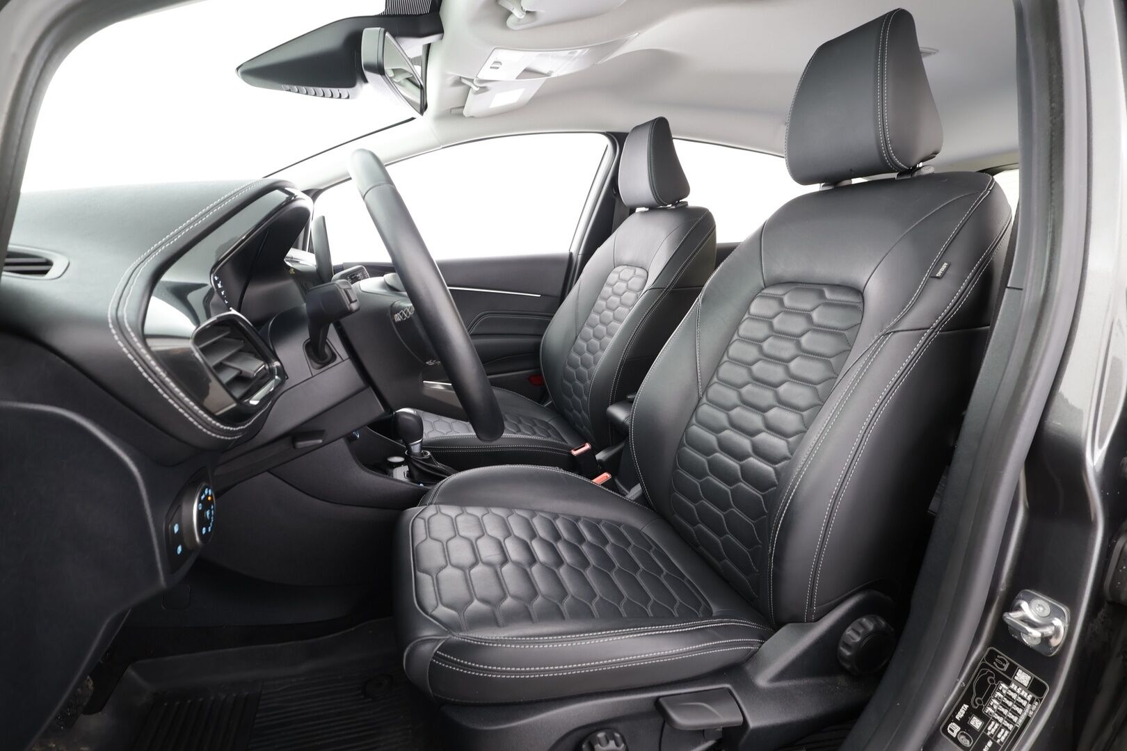 Ford Fiesta 2020 1,0 EcoBoost 125hv A7 Vignale 5-ovinen - | ACC | B&O | Nahkasisusta | LED | BLIS | Keyless | P.kamera | Kaistavahti | CTA | Apple & Android | Lohko+sisälämmitin | Merkkihuollot |