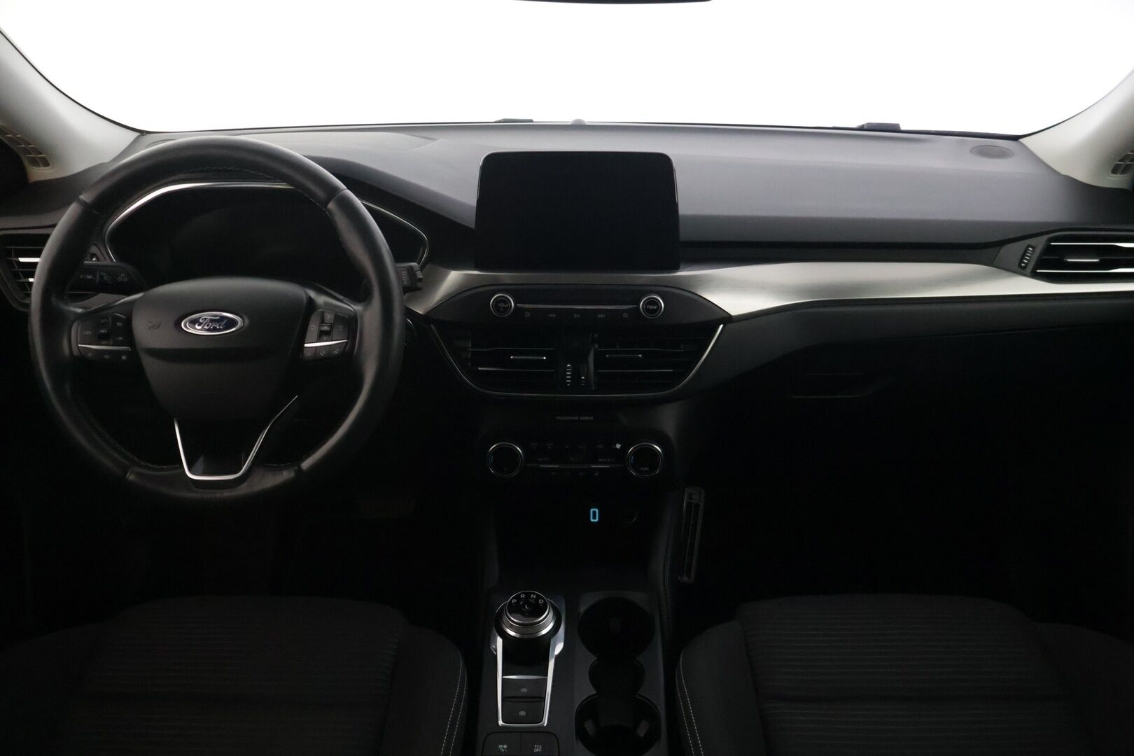 Ford Focus 2020 1,0 EcoBoost 125hv A8 Titanium 5-ovinen - 2.om Suomi-auto | Merkkihuollot | P.kamera | Koukku | KeyLessGo | Navi | LED 