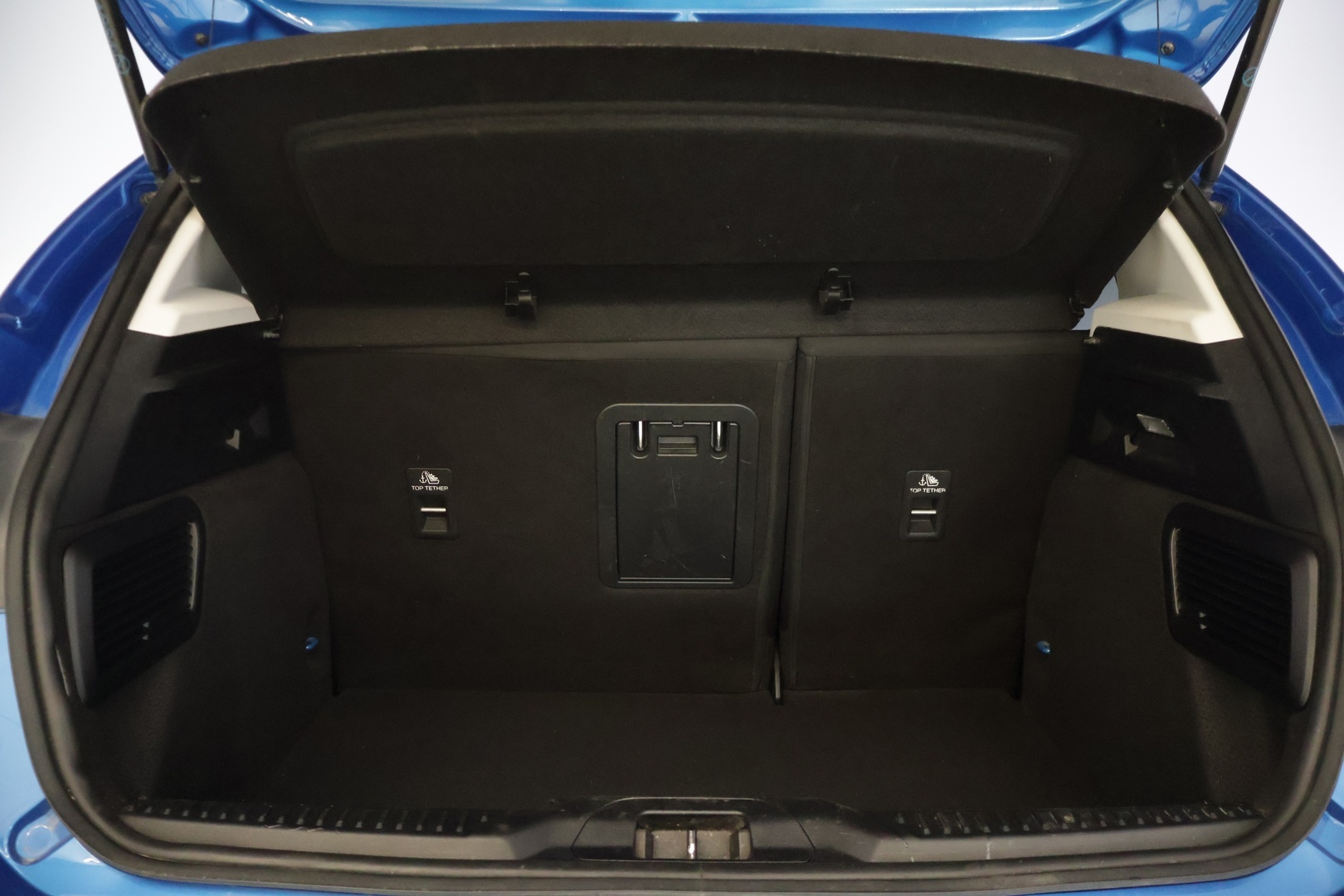 Ford Focus 2020 1,0 EcoBoost 125hv A8 Titanium 5-ovinen - 2.om Suomi-auto | Merkkihuollot | P.kamera | Koukku | KeyLessGo | Navi | LED 