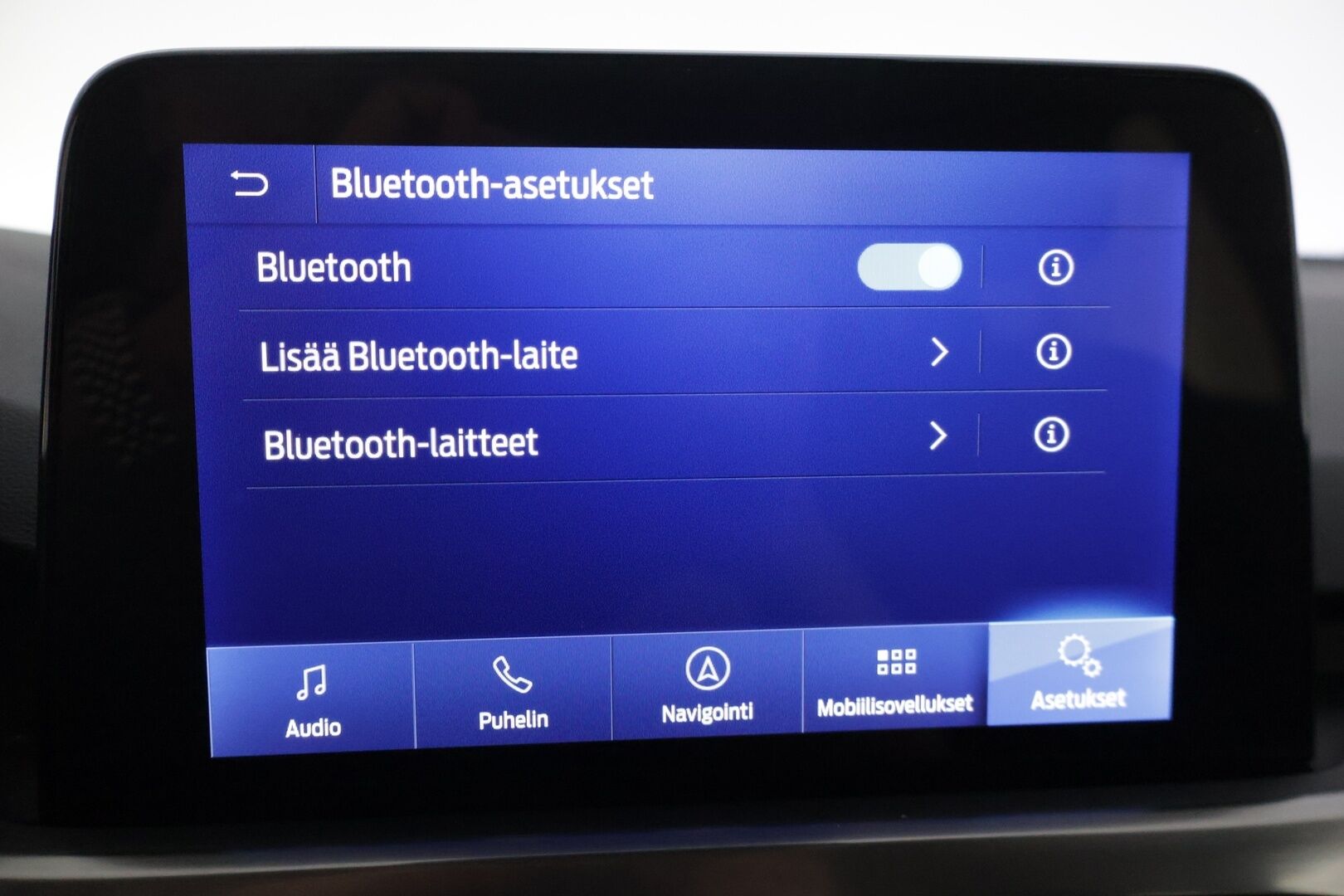 Ford Focus 2020 1,0 EcoBoost 125hv A8 Titanium 5-ovinen - 2.om Suomi-auto | Merkkihuollot | P.kamera | Koukku | KeyLessGo | Navi | LED 