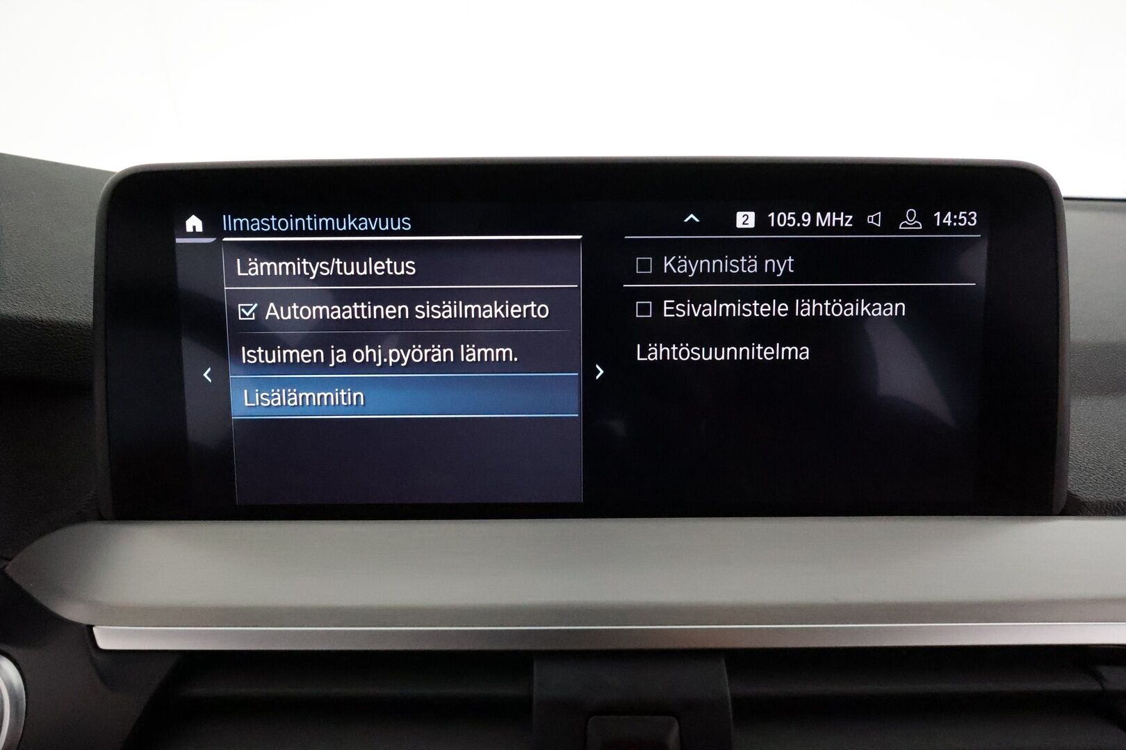 BMW X3 2020 G01 xDrive 30e A Business M Sport **ACC / Panorama / H&K / Adapt.LED / Koukku / Sporttinahat / P.Kamera / Navi** - 3,99 % KORKOTARJOUS TÄHÄN AUTOON 14.9. ASTI! - 2x Latauskaapelit / Kahdet Renkaat / **HYVILLÄ KAMOILLA**