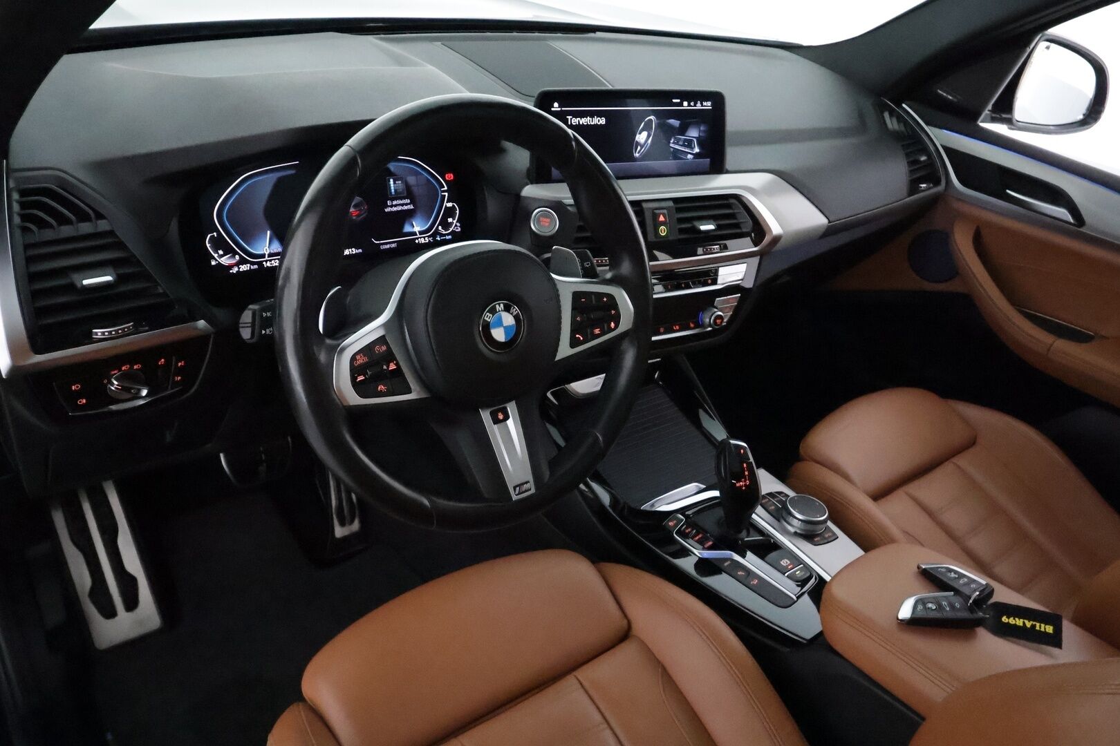 BMW X3 2020 G01 xDrive 30e A Business M Sport **ACC / Panorama / H&K / Adapt.LED / Koukku / Sporttinahat / P.Kamera / Navi** - 3,99 % KORKOTARJOUS TÄHÄN AUTOON 14.9. ASTI! - 2x Latauskaapelit / Kahdet Renkaat / **HYVILLÄ KAMOILLA**
