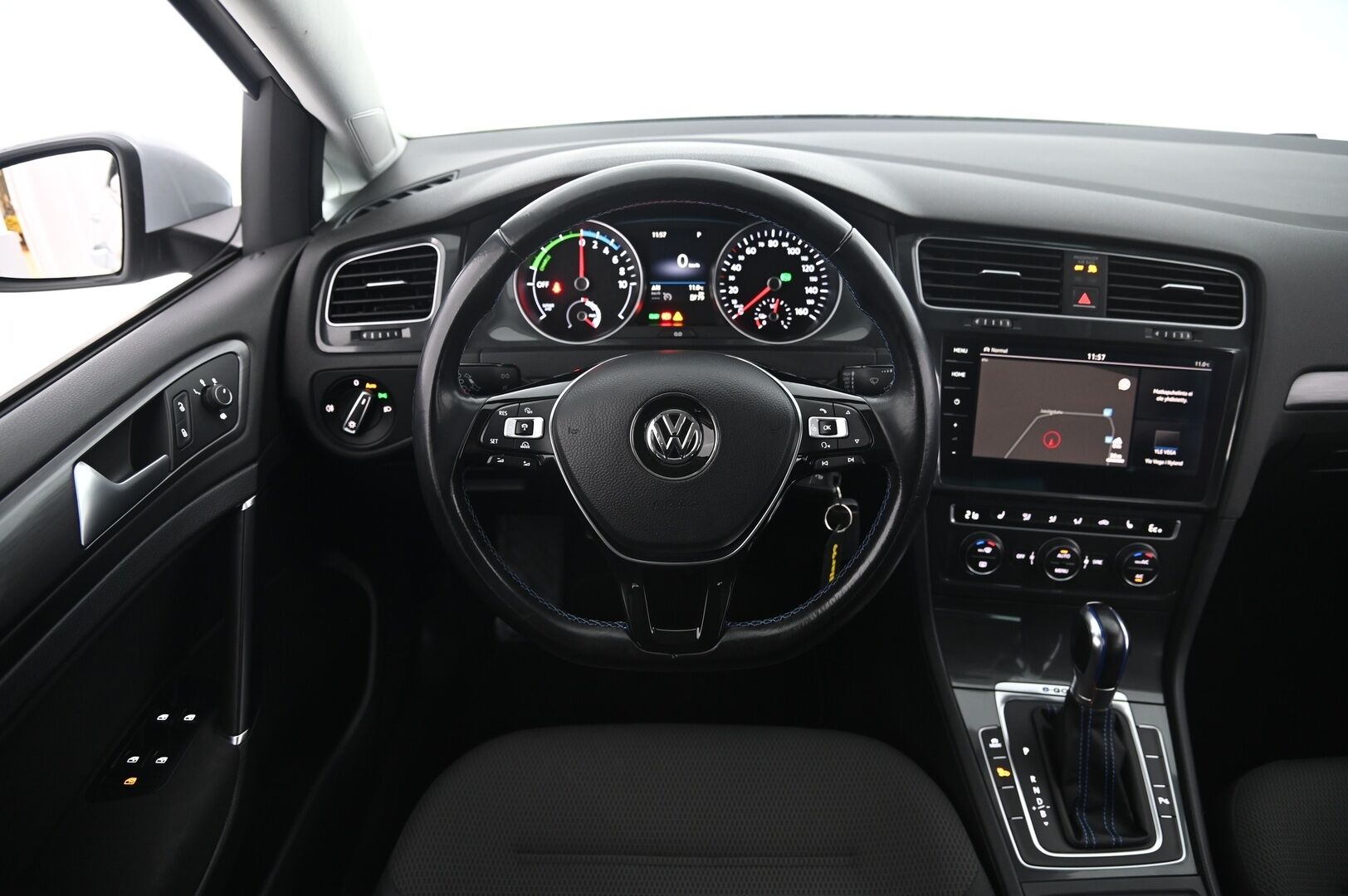 Volkswagen Golf 2017 e-Golf 100 kW (136 hv) aut. - *ILP / ACC / P-Kamera / Navi*