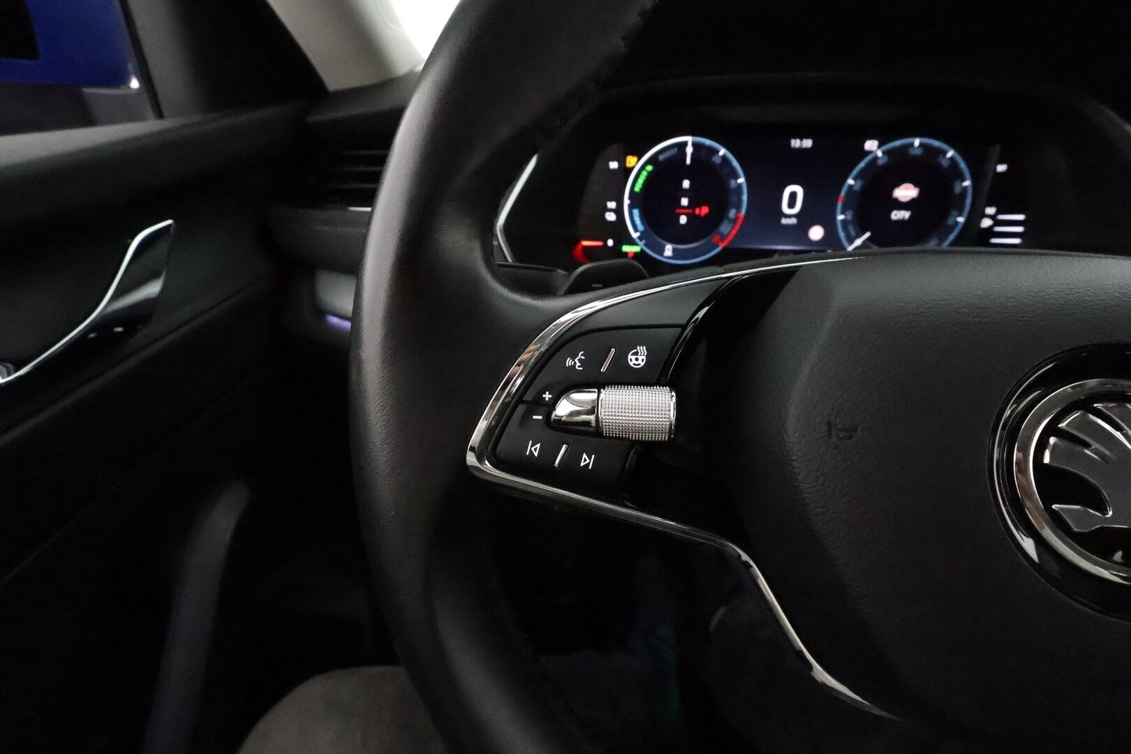Skoda Octavia 2022 Combi 1.4 TSI PHEV Style iV DSG **Adapt.Vakkari / Matrix-LED / P.kamera / Navi / kaistavahti / KeylessGO** - 1-om Suomi-auto / Merkkihuollettu / 2x Latauskaapelit / Kahdet Renkaat