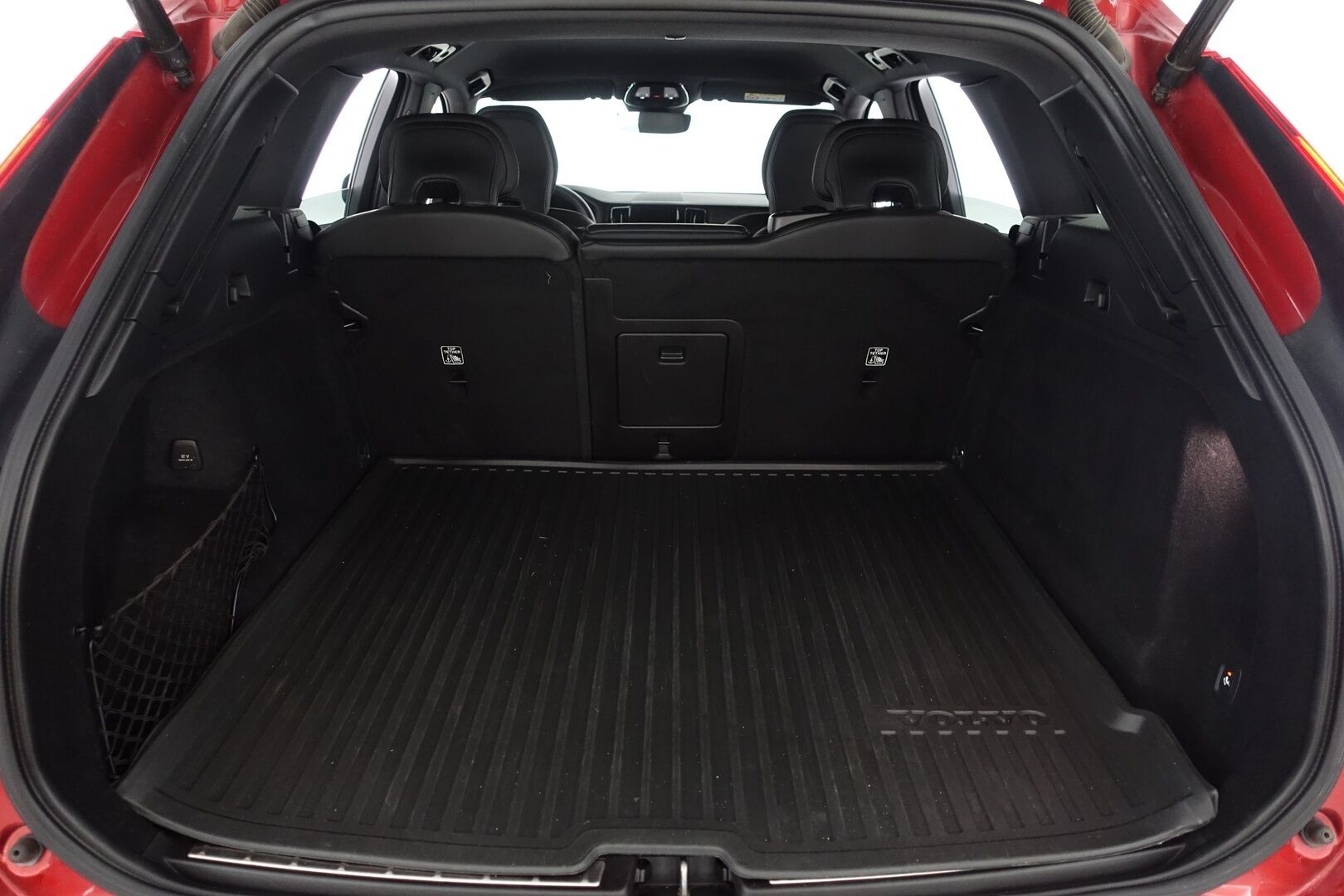 Volvo XC60 2022 B4 AWD D-MHEV Business R-Design Edition aut - | Merkkihuollot | Pilot assist | LED | Webasto | Koukku | Muistipenkki | P.Kamera | Suomi-auto | Kahdet Renkaat | Facelift