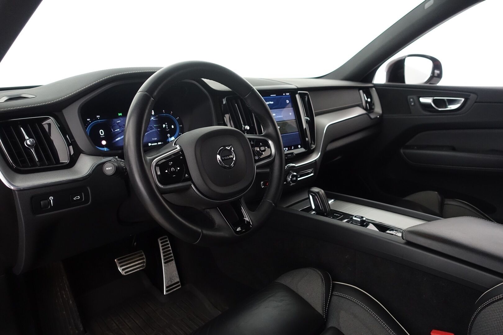 Volvo XC60 2022 B4 AWD D-MHEV Business R-Design Edition aut - | Merkkihuollot | Pilot assist | LED | Webasto | Koukku | Muistipenkki | P.Kamera | Suomi-auto | Kahdet Renkaat | Facelift