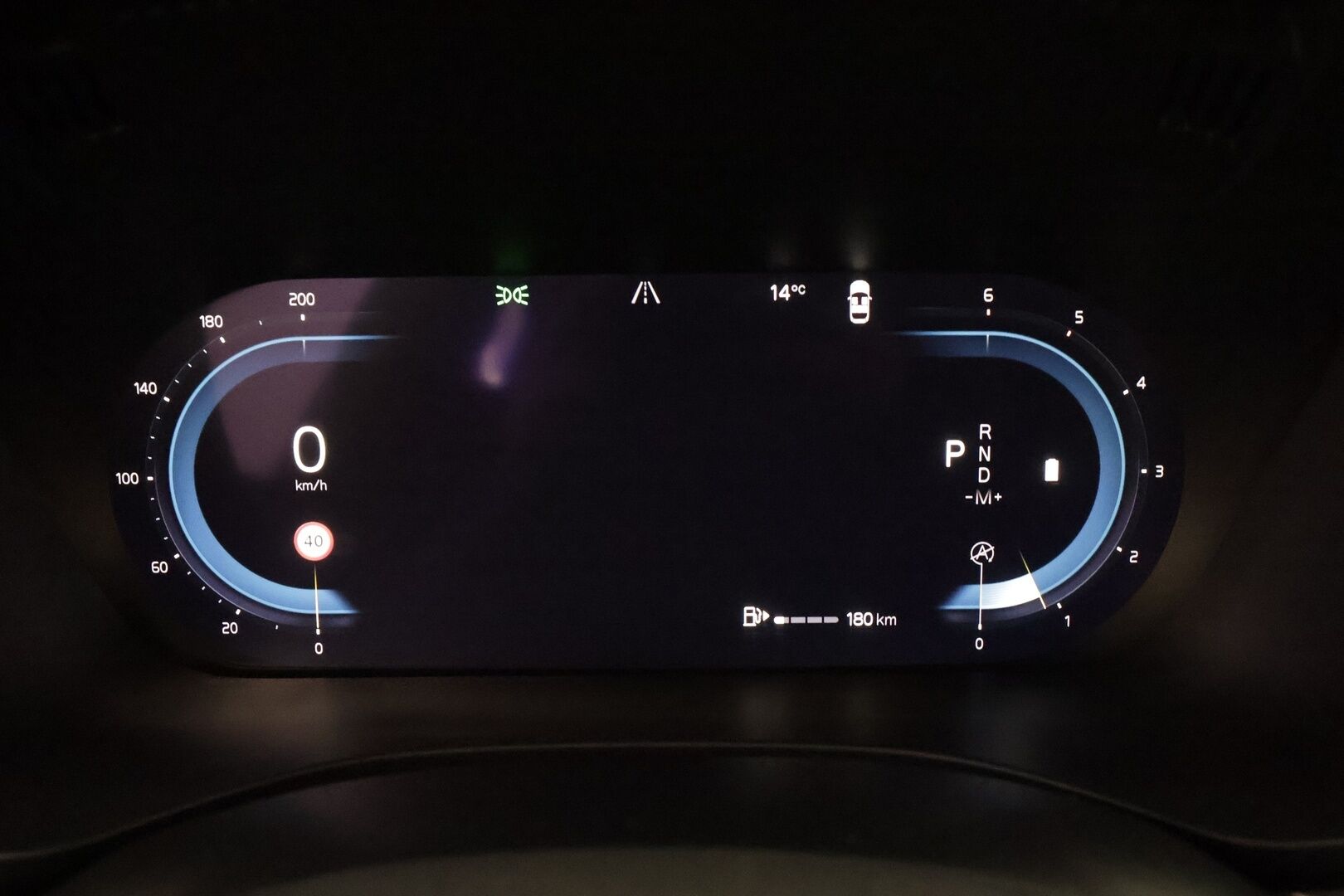 Volvo XC60 2022 B4 AWD D-MHEV Business R-Design Edition aut * Pilot assist / LED / Webasto / Koukku / Muistipenkki / P.Kamera * - Suomi-auto / Kahdet Renkaat / Merkkihuollettu