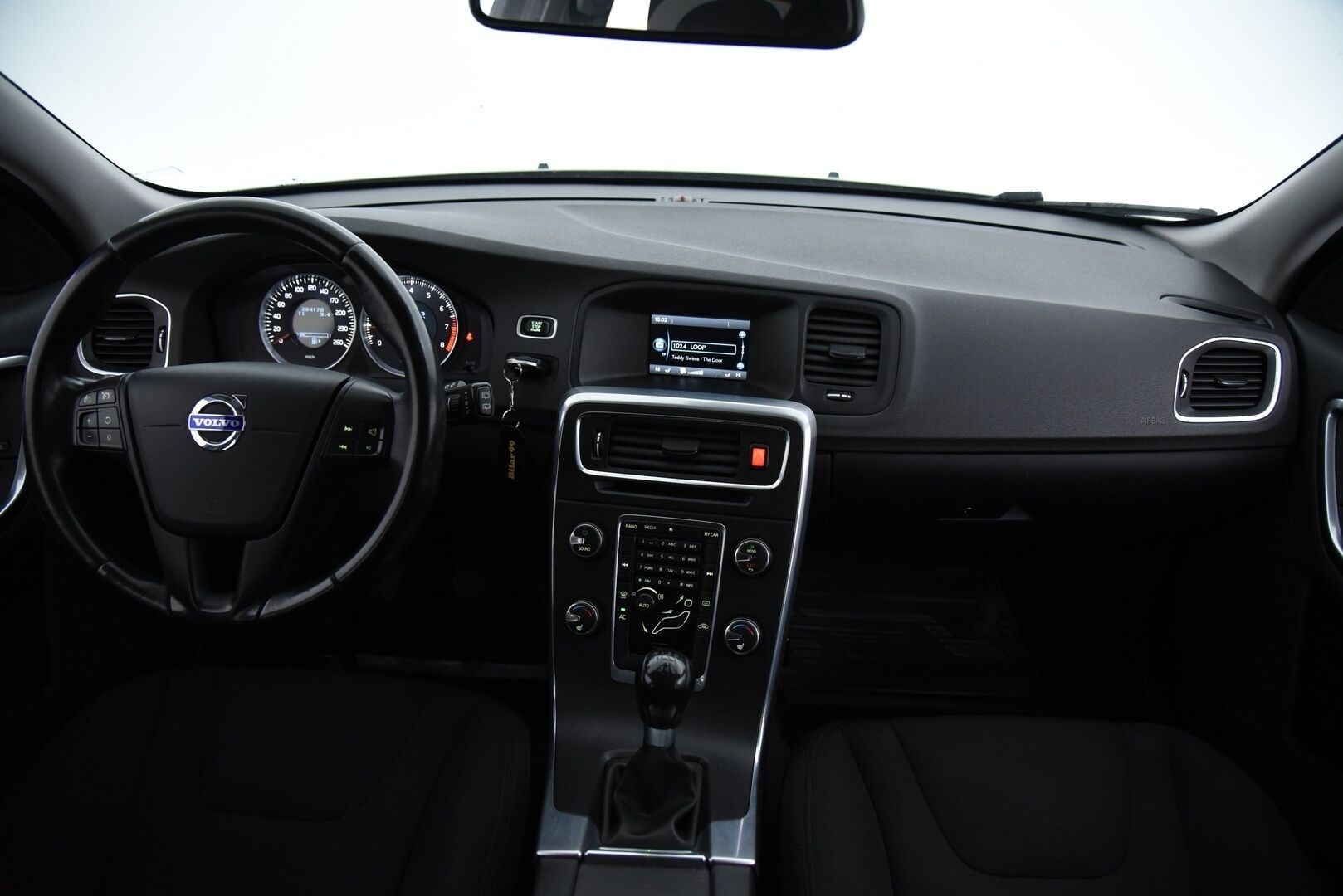 Volvo V60 2012 T3 Momentum Business- YritysOutlet - Myydään vain yrityksille