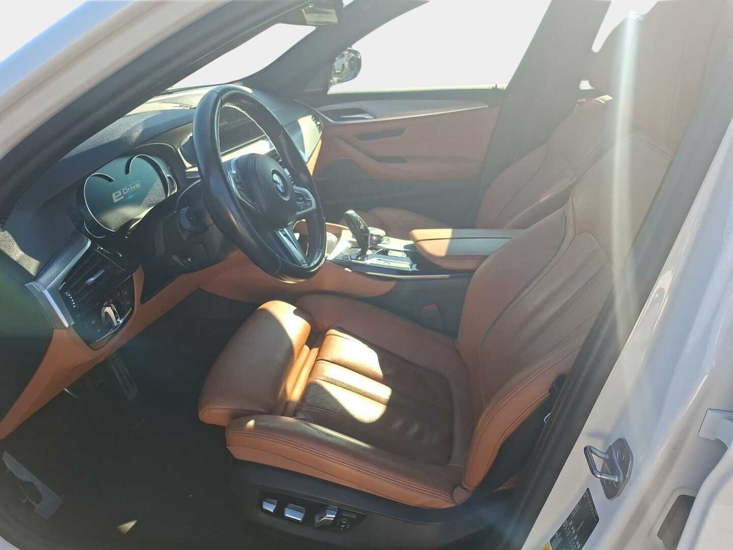 BMW 530 2018 5-sarja G30 Sedan 530e A Charged Edition M Sport - | Vakkari | P.kamera | Harman & Kardon | Akkukäyttöinen lisälämmitin | Comfort - istuimet muistilla | Kahdet renkaat |