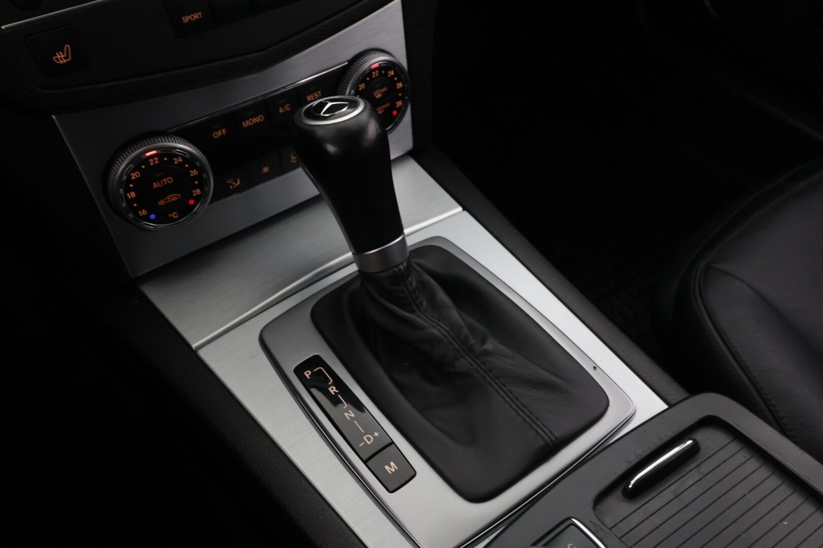 Mercedes-Benz C 2008 C 220 CDI Avantgarde Premium Business *- YritysOutlet - Myydään vain yrityksille -* - *Nahkasisusta / Isolla näytöllä / Ortopedi-istuimet / Vetokoukku*