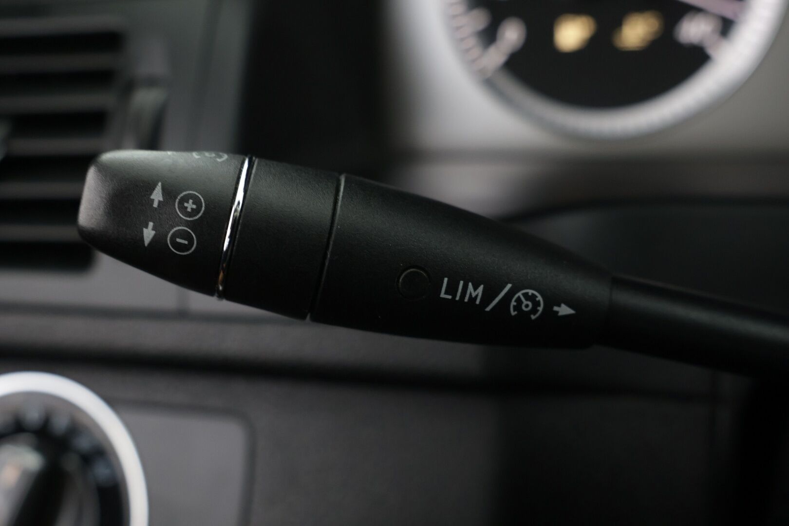 Mercedes-Benz C 2008 C 220 CDI Avantgarde Premium Business *- YritysOutlet - Myydään vain yrityksille -* - *Nahkasisusta / Isolla näytöllä / Ortopedi-istuimet / Vetokoukku*