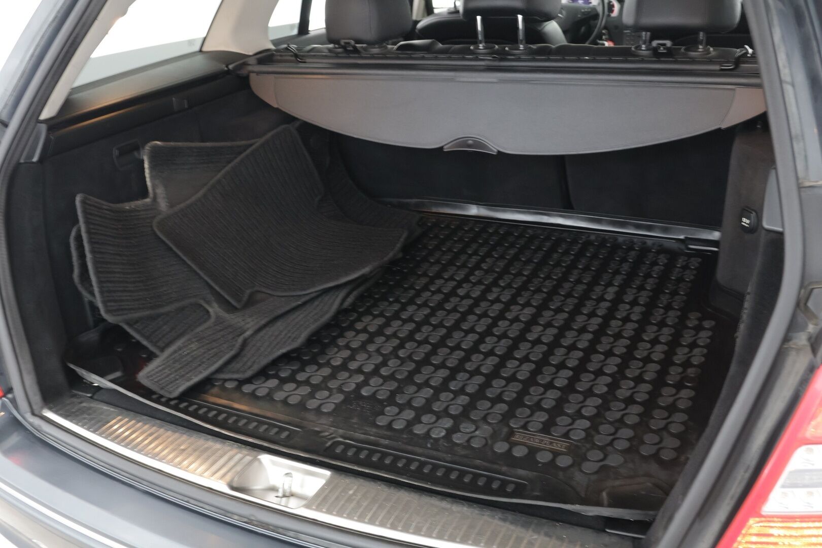 Mercedes-Benz C 2008 C 220 CDI Avantgarde Premium Business *- YritysOutlet - Myydään vain yrityksille -* - *Nahkasisusta / Isolla näytöllä / Ortopedi-istuimet / Vetokoukku*