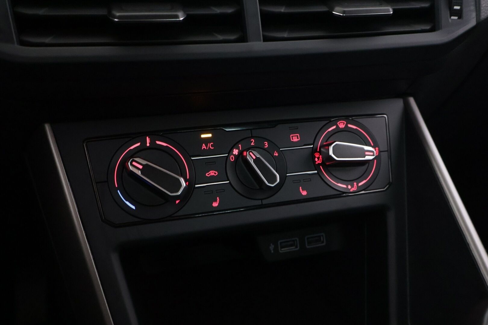 Volkswagen Polo 2020 Style 1,0 TSI 70 kW - *Suomi-auto / 2-omistaja / Acc / Tutkat / Carplay / 2x Renkaat*