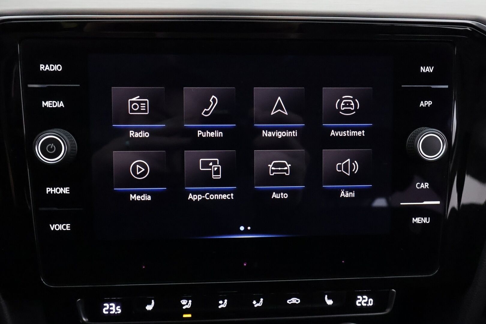 Volkswagen Passat 2020 Variant R-Line 1,5 TSI EVO 110 kW DSG * ACC / P.kamera / IQ.Light / Koukku / Webasto / Navi / Puolinahat * - Suomi-auto / Kahdet renkaat aluvanteilla - HULLU BLACKWEEK KORKOTARJOUS 2,49%