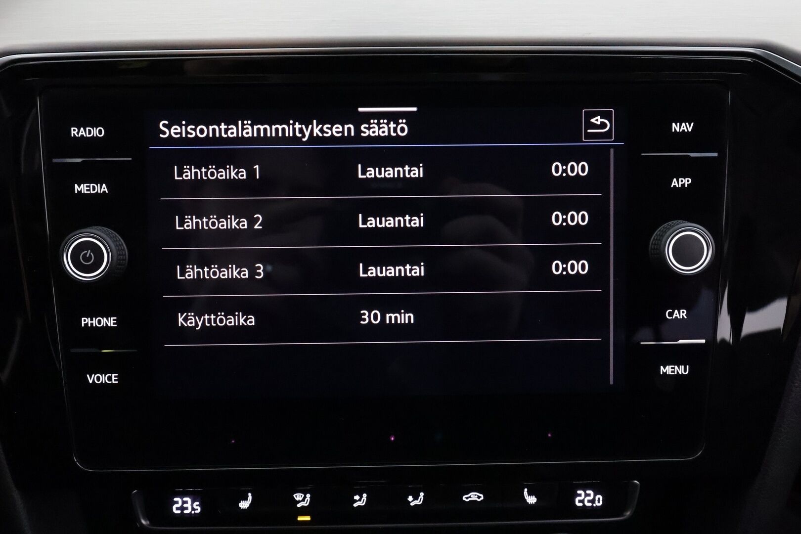 Volkswagen Passat 2020 Variant R-Line 1,5 TSI EVO 110 kW DSG * ACC / P.kamera / IQ.Light / Koukku / Webasto / Navi / Puolinahat * - Suomi-auto / Kahdet renkaat aluvanteilla - HULLU BLACKWEEK KORKOTARJOUS 2,49%