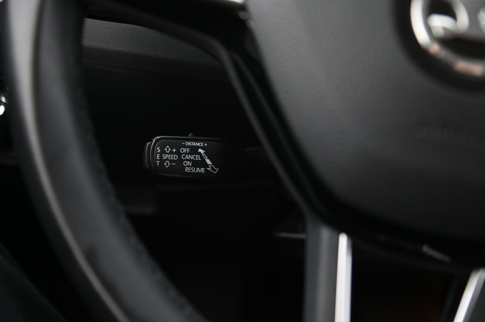 Skoda Superb 2020 Combi 1,4 TSI PHEV Ambition iV DSG Autom. - Merkkihuollettu | Webasto | Taittuva koukku | 360 kamera | ACC | Muistipenkki | KeyLessGo | 2x Renkaat & Aluvanteet | Juuri Katsastettu!