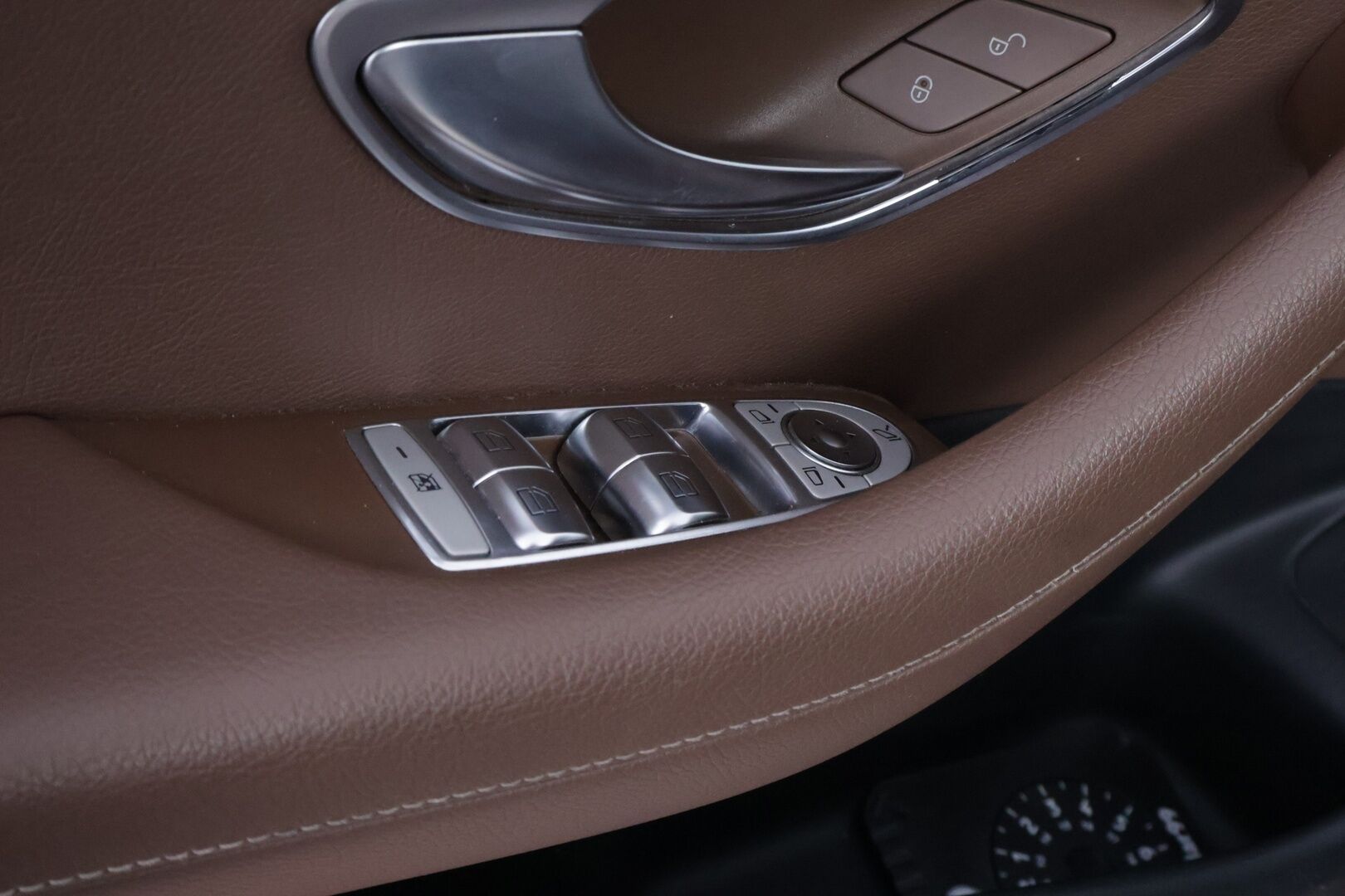 Mercedes-Benz E 2018 220d 4Matic T A Premium Business - Webasto | Koukku | Distronic+ | Multibeam LED | Ilmastoidut Nahat | Peruutuskamera | Supervarusteet!