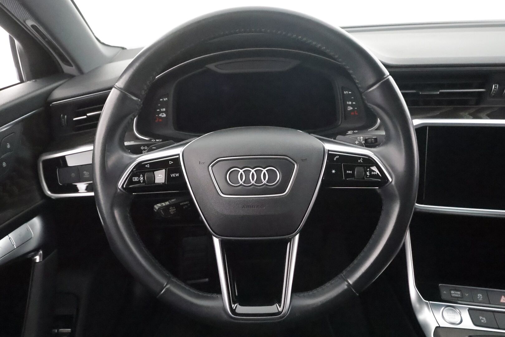 Audi A6 2020 Sedan Business Sport 50 TFSI e quattro S tronic * ACC / Matrix / 360°-kamera / Sporttipenkit / Apple&Android / Vetokoukku * - Todella hieno yksilö / Kattavasti varusteltu / Upea sedan! - HULLUT AVAJAISHULINAT KORKOTARJOUS 3,29 %