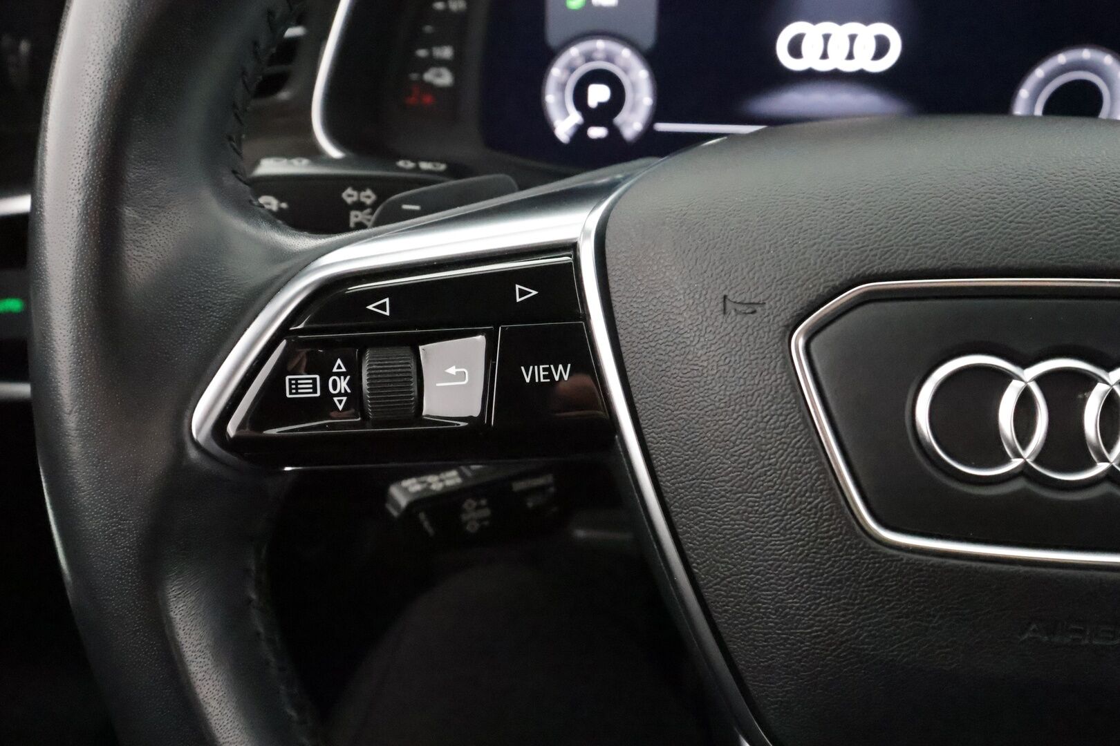 Audi A6 2020 Sedan Business Sport 50 TFSI e quattro S tronic * ACC / Matrix / 360°-kamera / Sporttipenkit / Apple&Android / Vetokoukku * - Todella hieno yksilö / Kattavasti varusteltu / Upea sedan! - HULLUT AVAJAISHULINAT KORKOTARJOUS 3,29 %