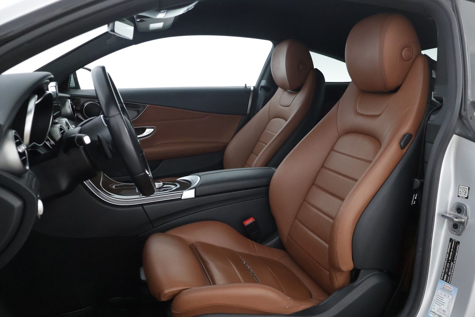 Mercedes-Benz C 2020 200 Coupé A - | Suomi-auto | P-Kamera | Ruskeat sporttinahat / LED High Performance | Koukku |