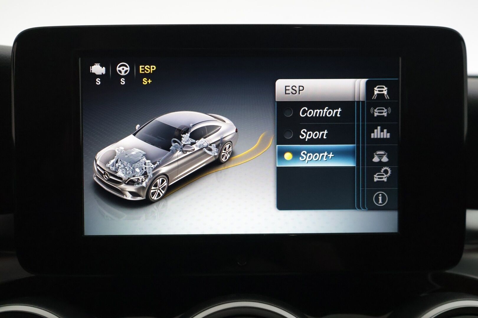 Mercedes-Benz C 2020 200 Coupé A - | Suomi-auto | P-Kamera | Ruskeat sporttinahat / LED High Performance | Koukku |