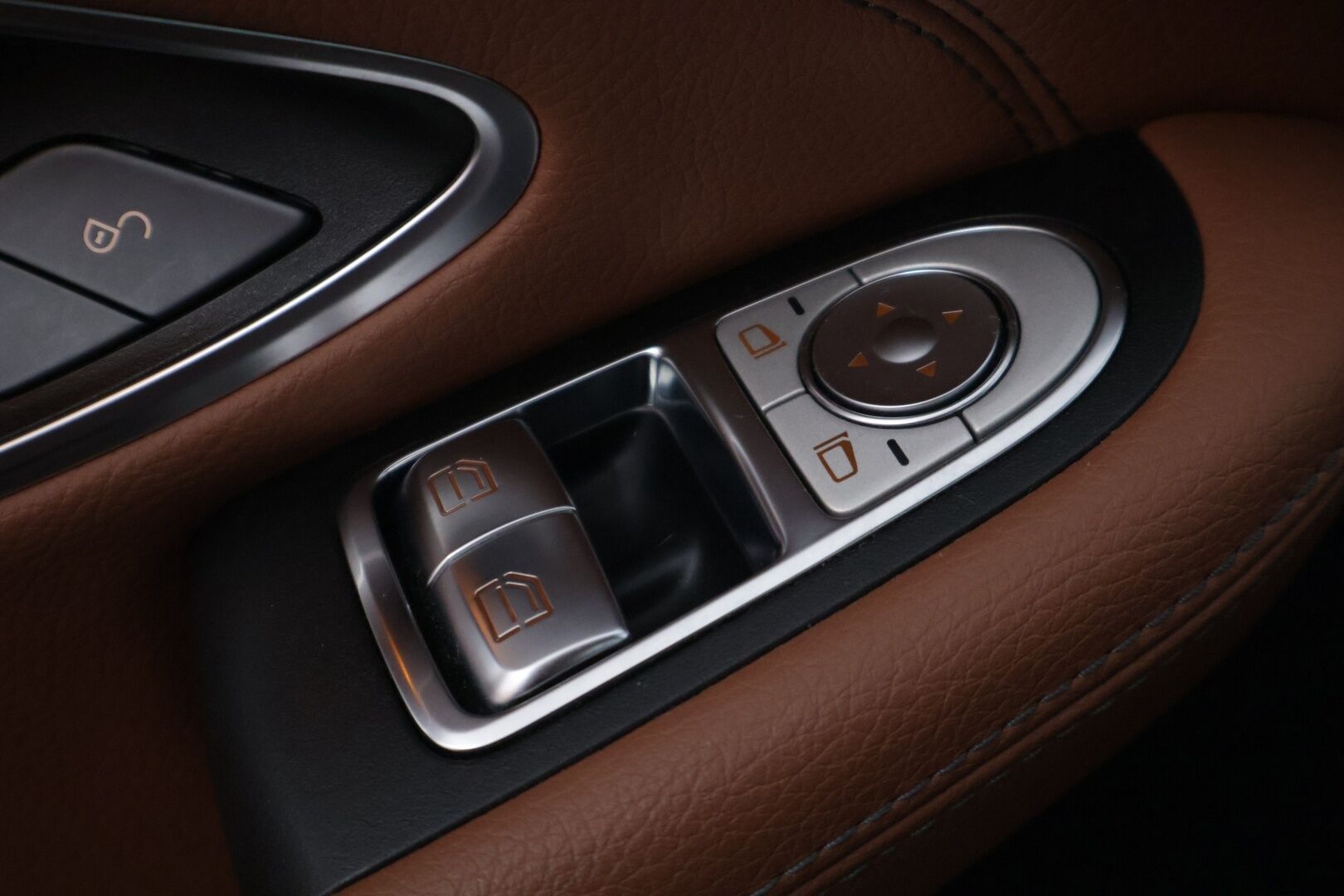 Mercedes-Benz C 2020 200 Coupé A - | Suomi-auto | P-Kamera | Ruskeat sporttinahat / LED High Performance | Koukku |