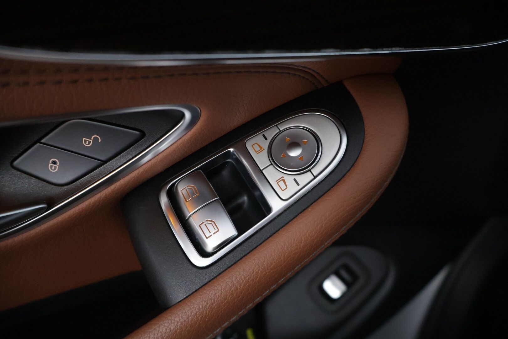Mercedes-Benz C 2020 200 Coupé A - | Suomi-auto | P-Kamera | Ruskeat sporttinahat / LED High Performance | Koukku |