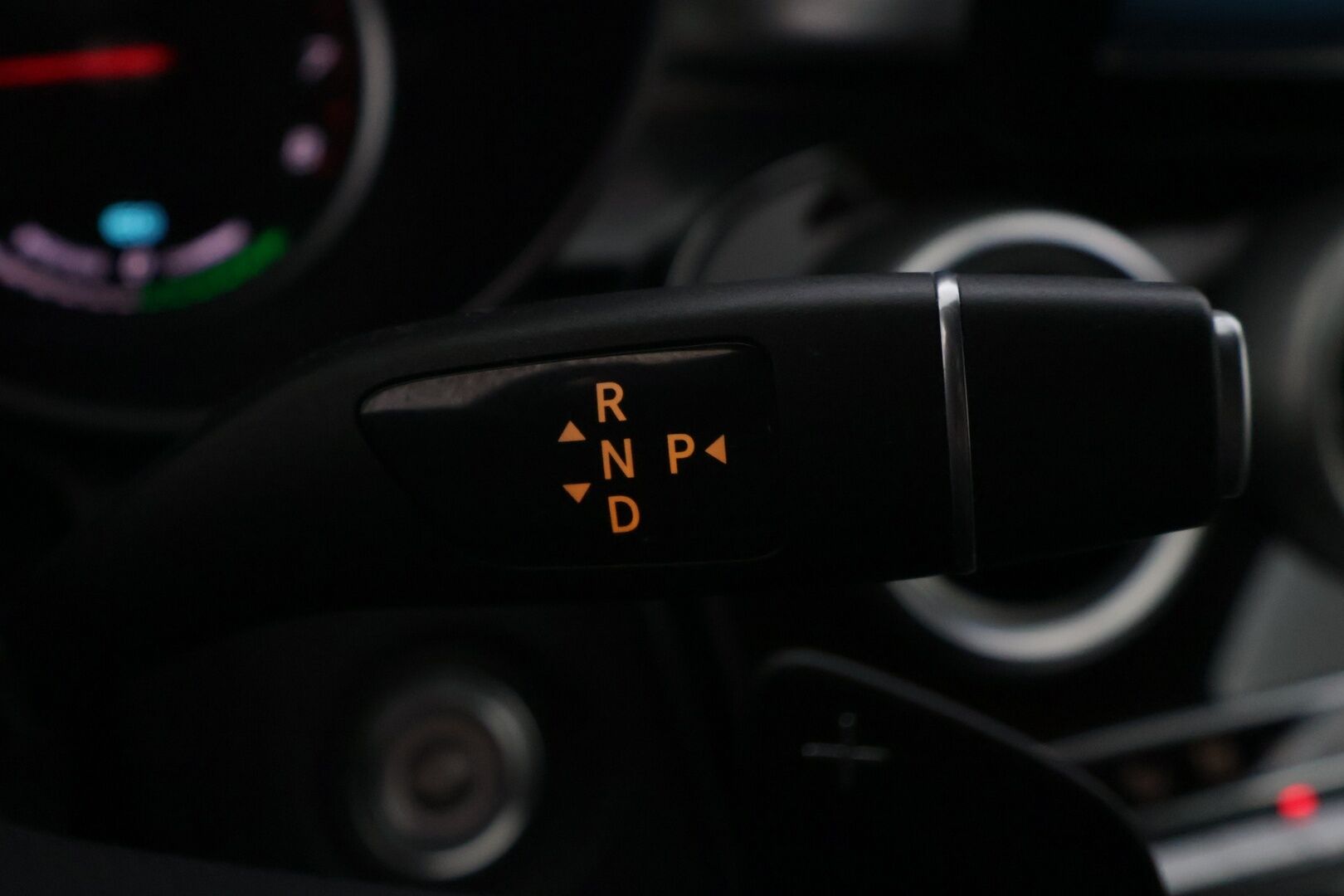 Mercedes-Benz C 2020 200 Coupé A - | Suomi-auto | P-Kamera | Ruskeat sporttinahat / LED High Performance | Koukku |