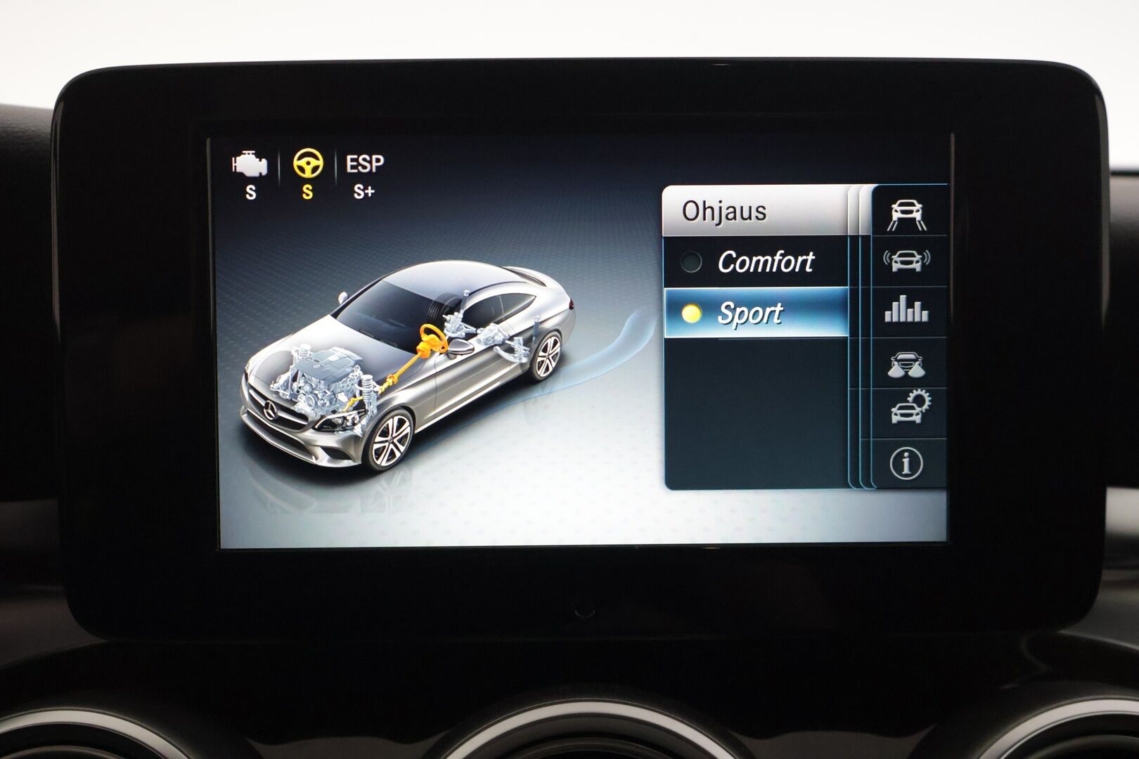 Mercedes-Benz C 2020 200 Coupé A - | Suomi-auto | P-Kamera | Ruskeat sporttinahat / LED High Performance | Koukku |
