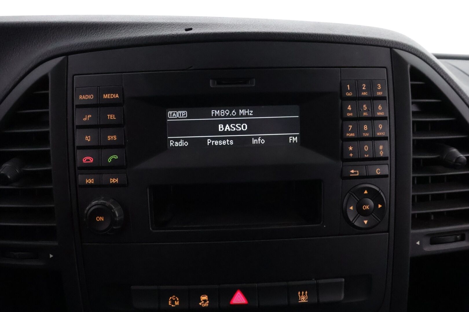 Mercedes-Benz Vito 2016 114 CDI *ALV / Webasto / Peruutuskamera / Vetokoukku / Vakkari / LED Lisävalot - Juuri katsastettu / 2x Renkaat / Juuri tullut Tampereelle!