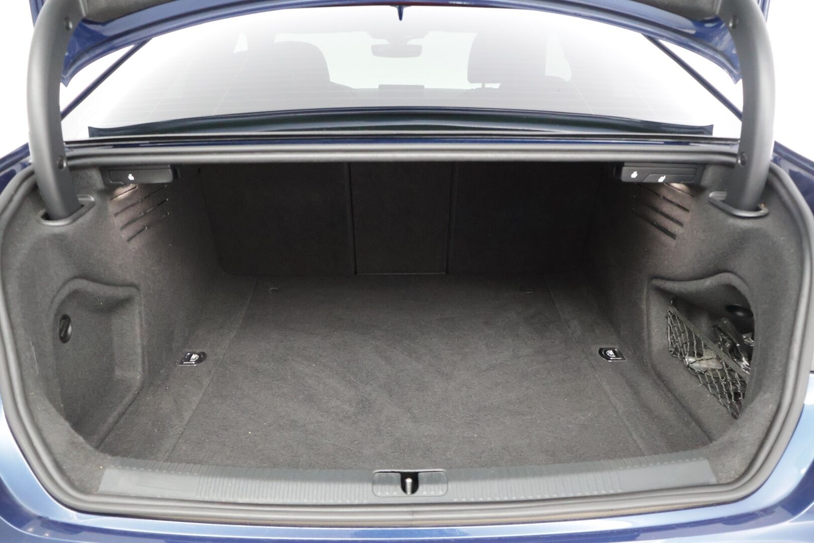 Audi A5 2017 Coupé Business Sport 2,0 TFSI 185 kW quattro  * Digimittaristo / Vakkari / S-line / Koukku / Rotor / Flat Bottom * - * Todella hieno ja harvinainen 2 ovinen coupe tarjolla! Paras väriyhdistelmä, ulko ja sisä S-Linellä! *