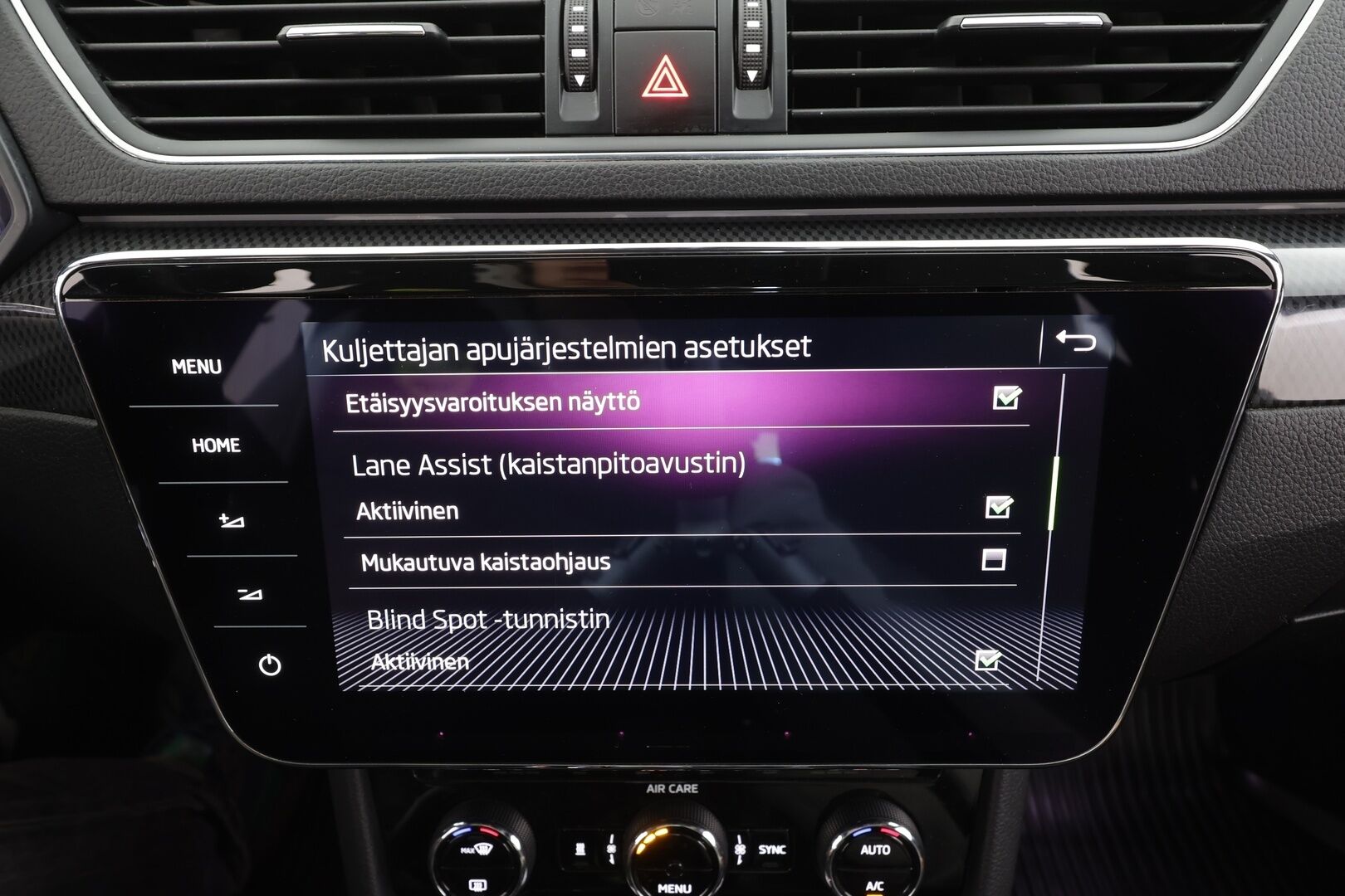 Skoda Superb 2018 2,0 TSI 4x4 SportLine DSG - ACC | Canton | Webasto | Koukku | Xenon | Muistipenkki | P.Kamera | Apple&Android  | 2x renkaat
