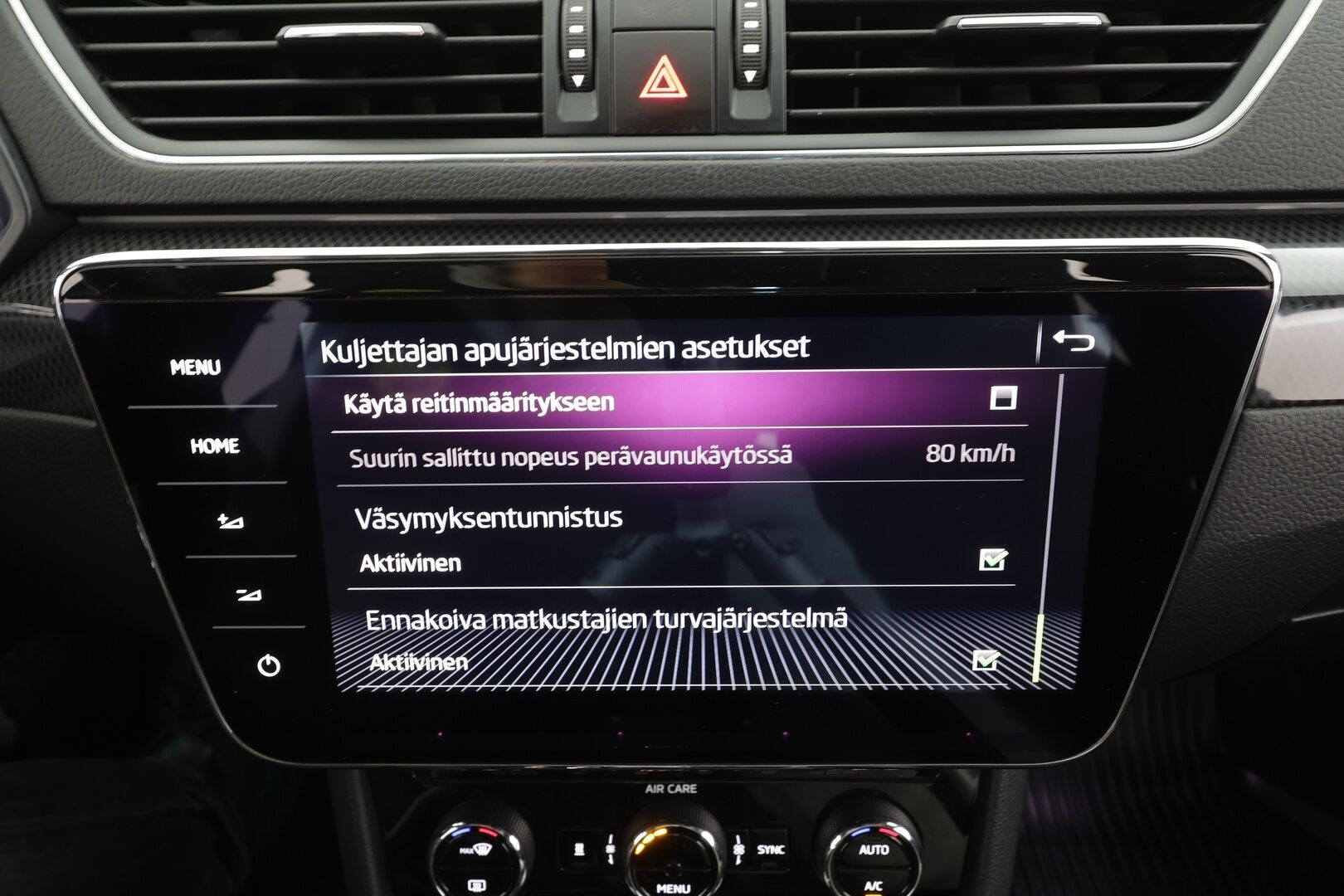 Skoda Superb 2018 2,0 TSI 4x4 SportLine DSG - ACC | Canton | Webasto | Koukku | Xenon | Muistipenkki | P.Kamera | Apple&Android  | 2x renkaat