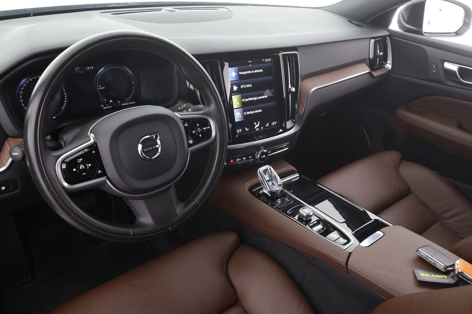 Volvo V60 2021 T8 TwE AWD Business Inscription aut * ACC / Webasto / Muistipenkki / BLIS / ALV / Ruskeat nahat / Keyless / LED / Navi * - 1.Om Suomi-auto / Kahdet renkaat aluvanteilla / Merkkihuollettu* - HULLUT AVAJAISHULINAT KORKOTARJOUS 3,29 %