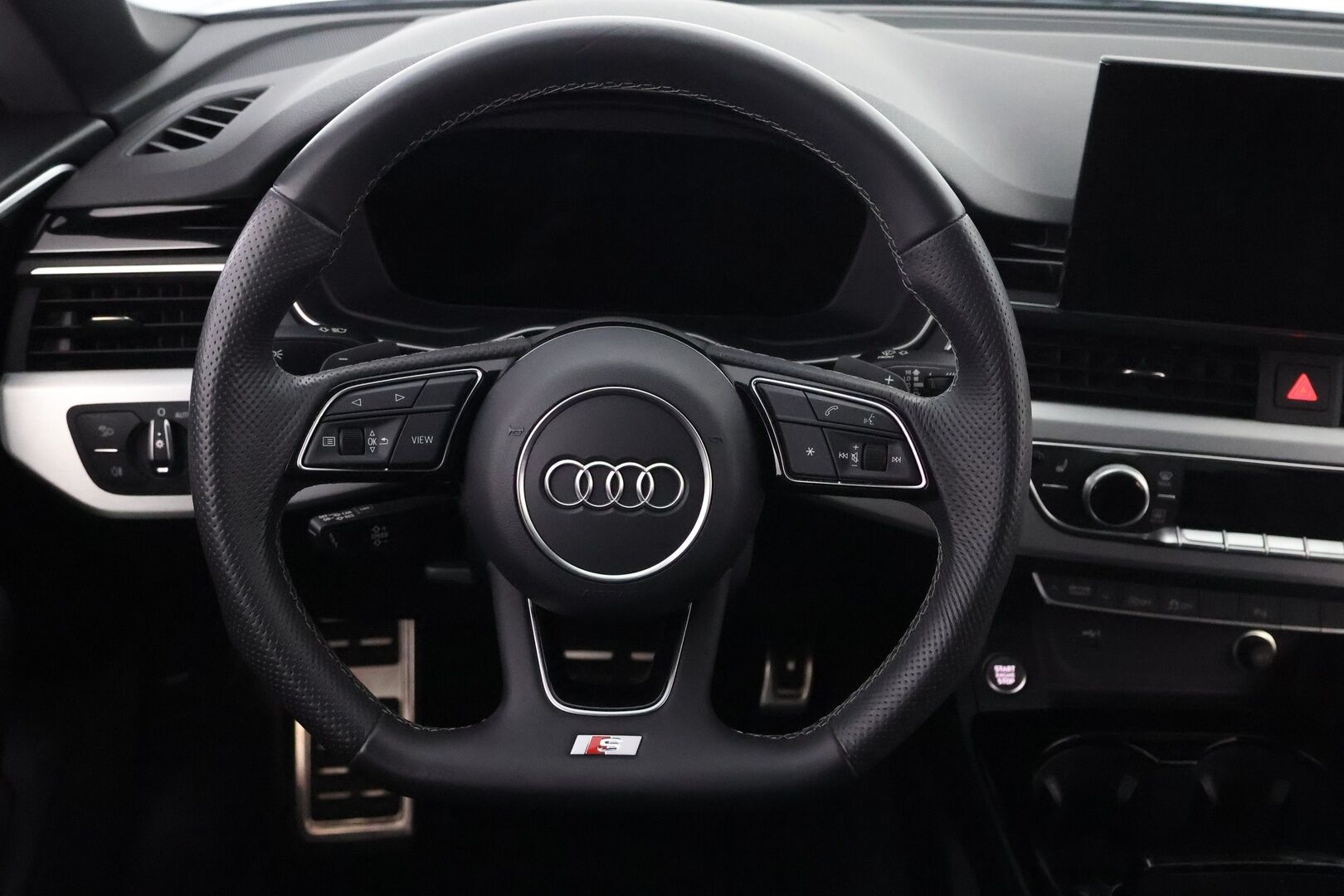 Audi A5 2021 Sportback Business Advanced 40 TFSI MHEV S tronic S Line - 3,99 % KORKOTARJOUS TÄHÄN AUTOON 7.9. ASTI! - Suomiauto / Webasto / Peruutuskamera / Digital Cockpit / Vetokoukku / Matrix LED / Puolinahkasisusta / Todella näyttävä!