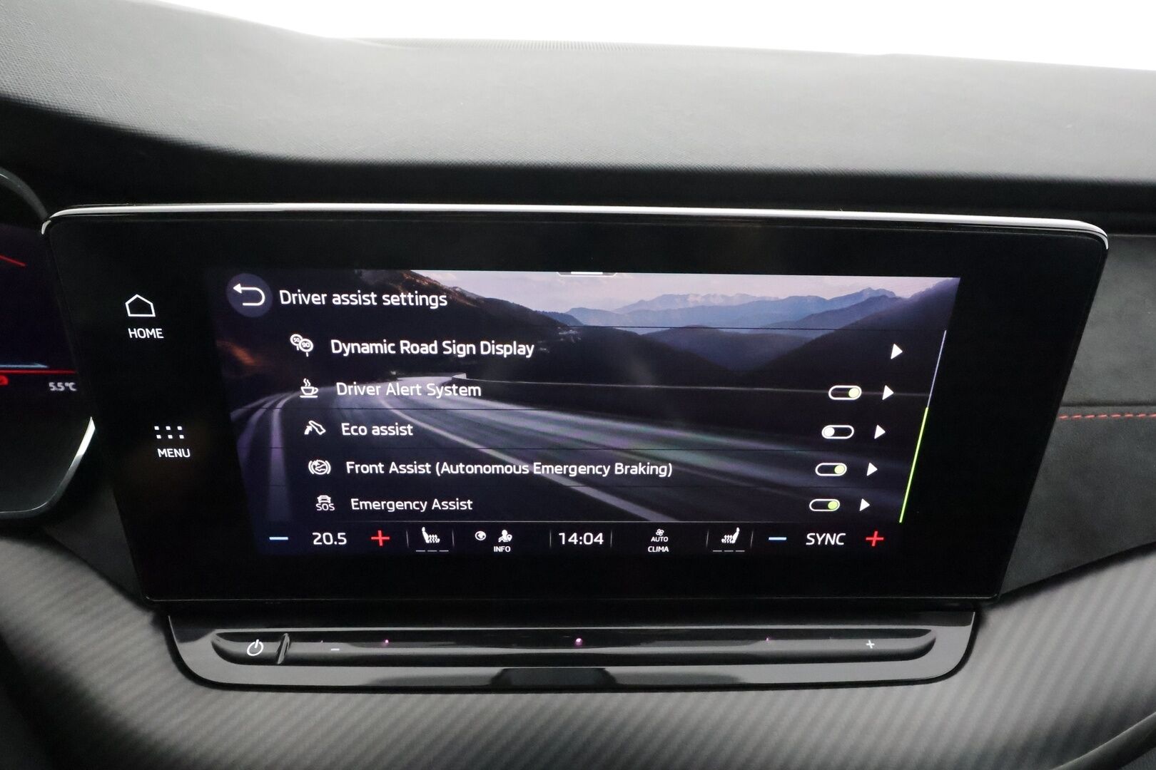 Skoda Octavia 2021 2,0 TSI RS DSG Autom. * ACC / Webasto / Koukku / Canton / Matrix LED / Navi / Sporttipenkit / Digimittaristo / Ratinlämmitin / Keyless * - Suomi-auto / Kahdet renkaat aluvanteilla