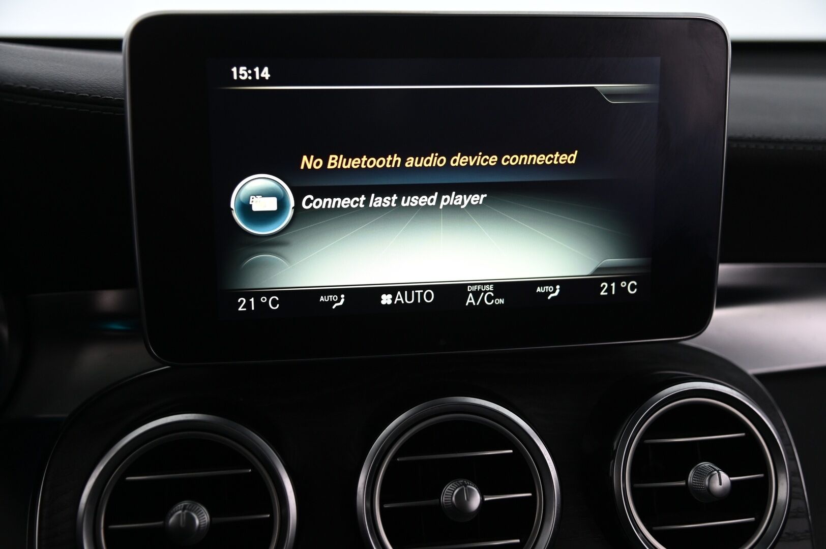 Mercedes-Benz GLC 2016 250 d 4Matic A Premium Business AMG *Panorama / 360-kamera / Koukku / Kessy / Navi* - 3,99 % KORKOTARJOUS TÄHÄN AUTOON 28.9. ASTI! - *Juuri huollettu / AMG sisä- ja ulkopaketti / 2x hyvät renkaat aluvanteilla*