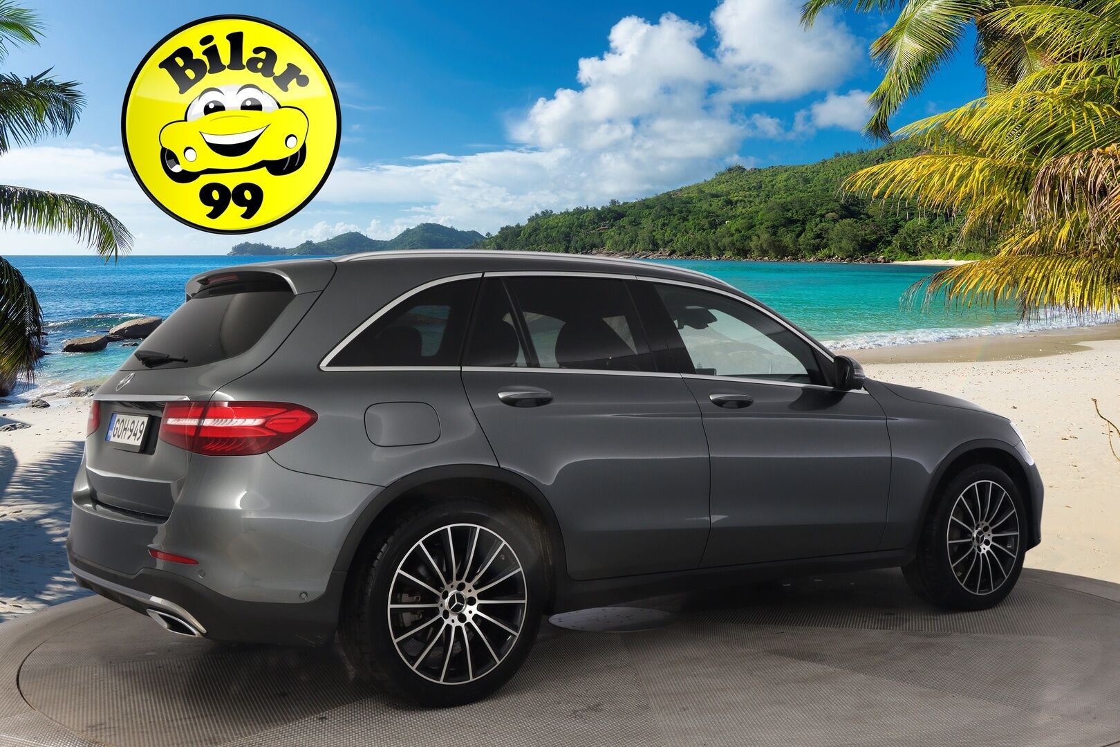 Mercedes-Benz GLC 2016 250 d 4Matic A Premium Business AMG *Panorama / 360-kamera / Koukku / Kessy / Navi* - 3,99 % KORKOTARJOUS TÄHÄN AUTOON 28.9. ASTI! - *Juuri huollettu / AMG sisä- ja ulkopaketti / 2x hyvät renkaat aluvanteilla*