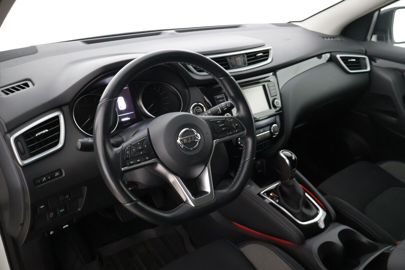 Nissan Qashqai 2021 DIG-T 160 N-Connecta 2WD DCT NNC * Suomi-auto / Lohkolämmitin / 360-kamera / Keyless Go / Navi ** - *Siistikuntoinen vähän ajettu Suomiauto! / CarPlay / Tutkat / LED / 2x renkaat* 