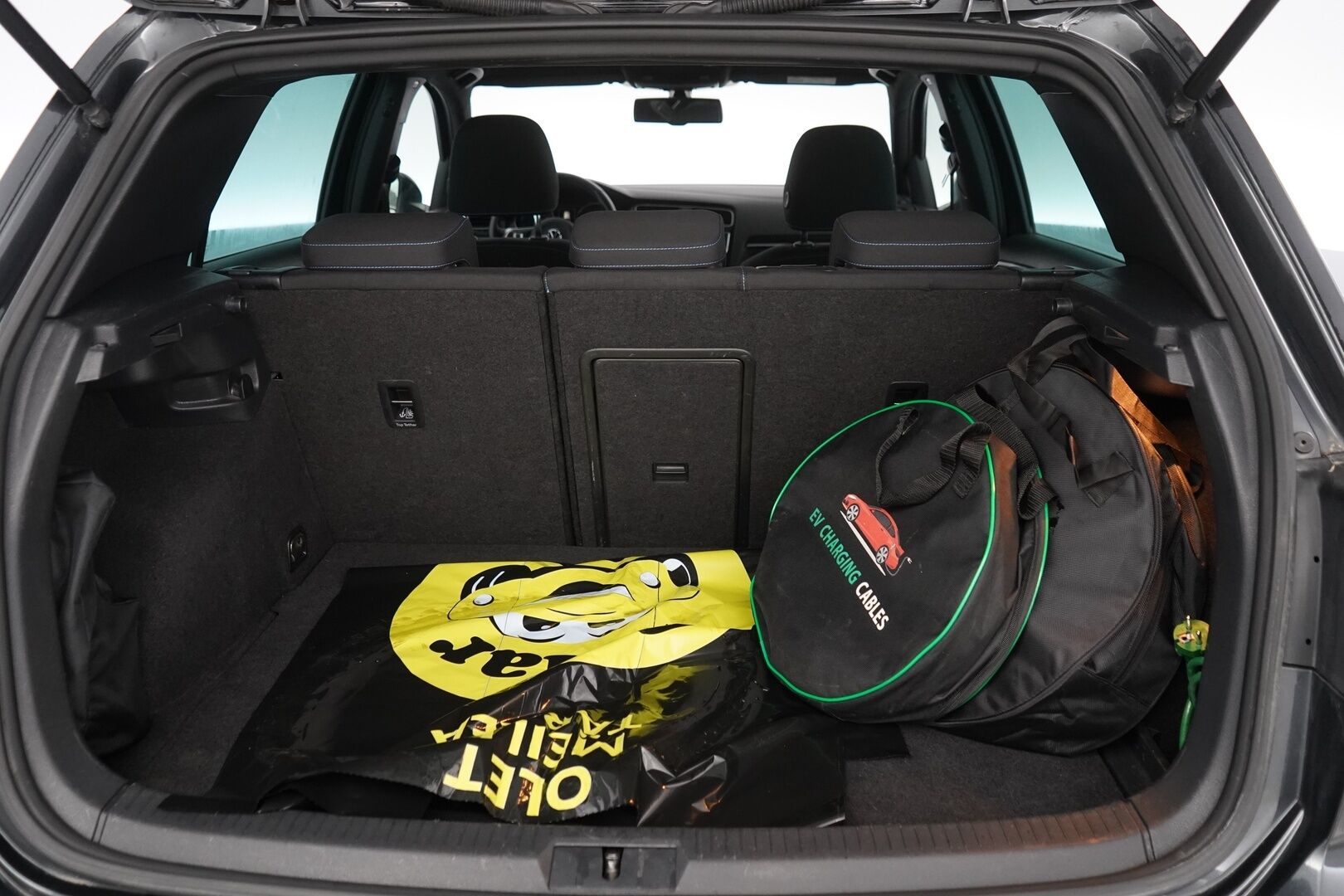 Volkswagen Golf 2015 GTE Plug-In Hybrid 150 kW (204 hv) DSG-automaatti *ACC / Panorama / Tutkat / LED / Lohko+sisä* - Seuraava katsastus 09/2026 / Kahdet vanteet