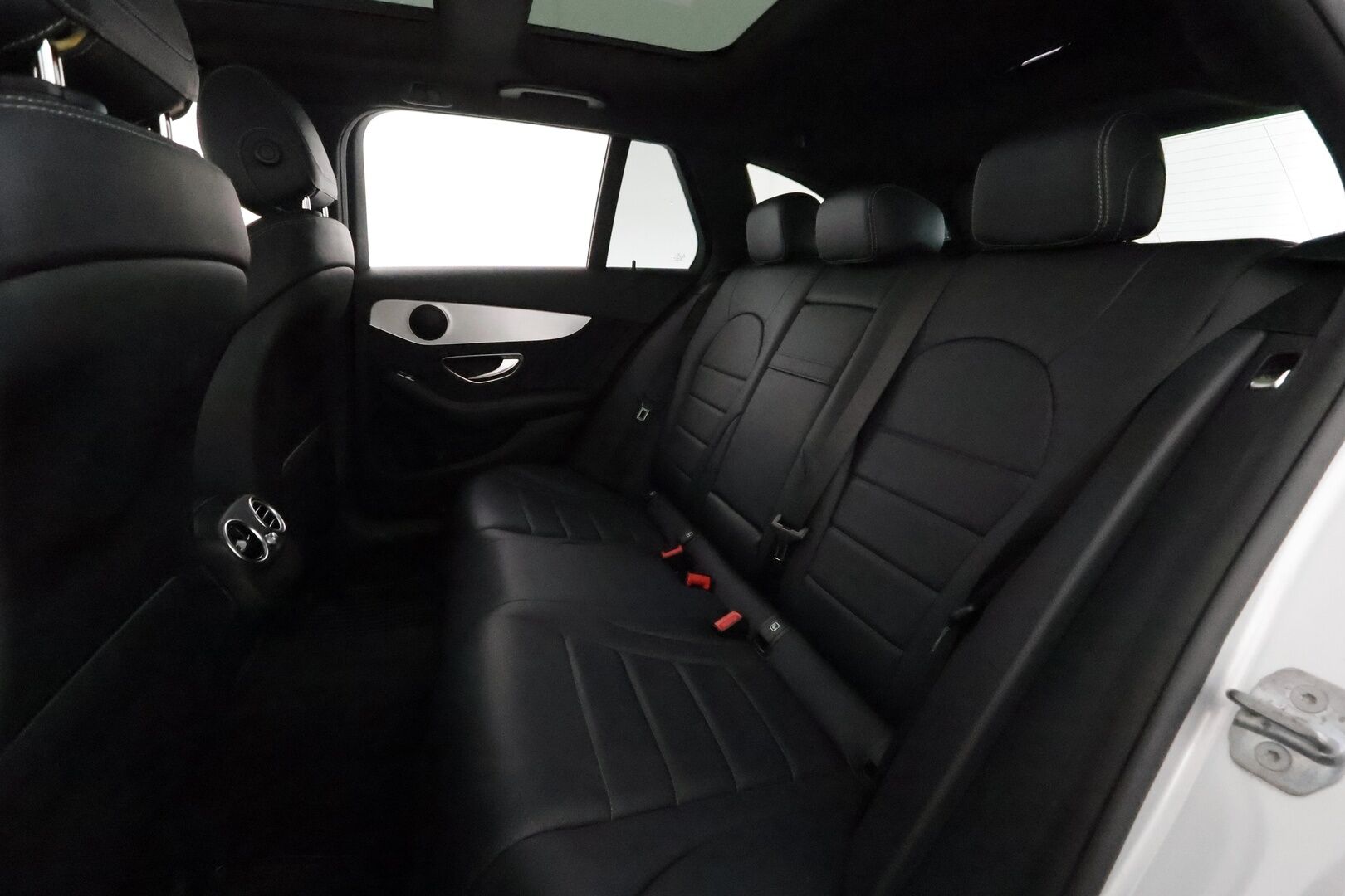 Mercedes-Benz C 2017 220 BlueTec T A Premium Business AMG **Panorama / ILS-LED / P.Kamera / Sporttinahat / Vakkari** - Kahdet Renkaat