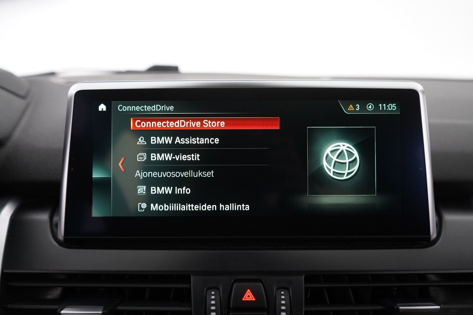 BMW 225 2017 F45 Active Tourer 225xe A Business M Sport - HUD / Vakkari / Kamera / Ratinlämmitin / Sähköluukku / Nahkasisusta / Urheiluistuimet