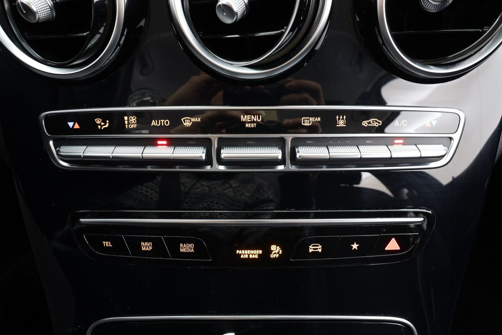 Mercedes-Benz GLC 2021 300 e 4MATIC A Business EQ Power * 1.Om Suomi-auto / Distronic+ / P.kamera / LED / Navi / Sähköluukku / Sporttipenkit * - Kahdet renkaat aluvanteilla - HULLU BLACKWEEK KORKOTARJOUS 2,49%