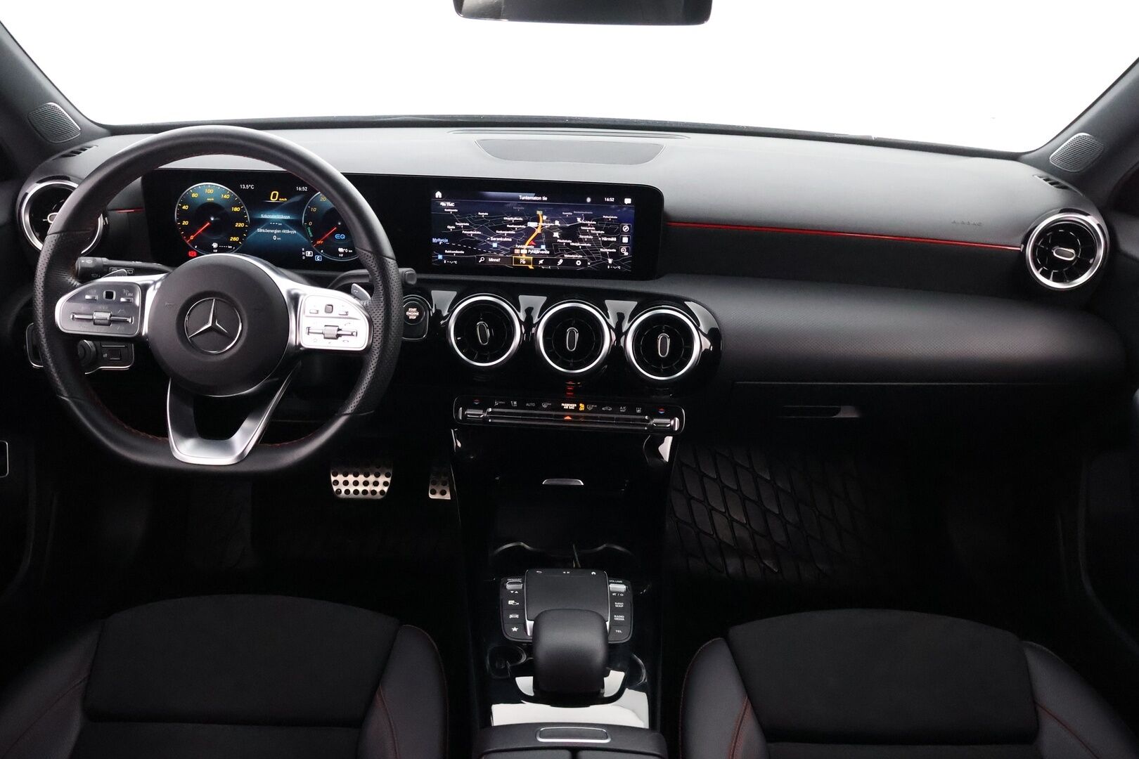 Mercedes-Benz A 2020 250 e A Business AMG Edition EQ Power - Distronic Pro / Widescreen / Multibeam / Peruutuskamera / Nahka-Alcantara / Navi / Sporttipenkit / Juuri saapunut! 